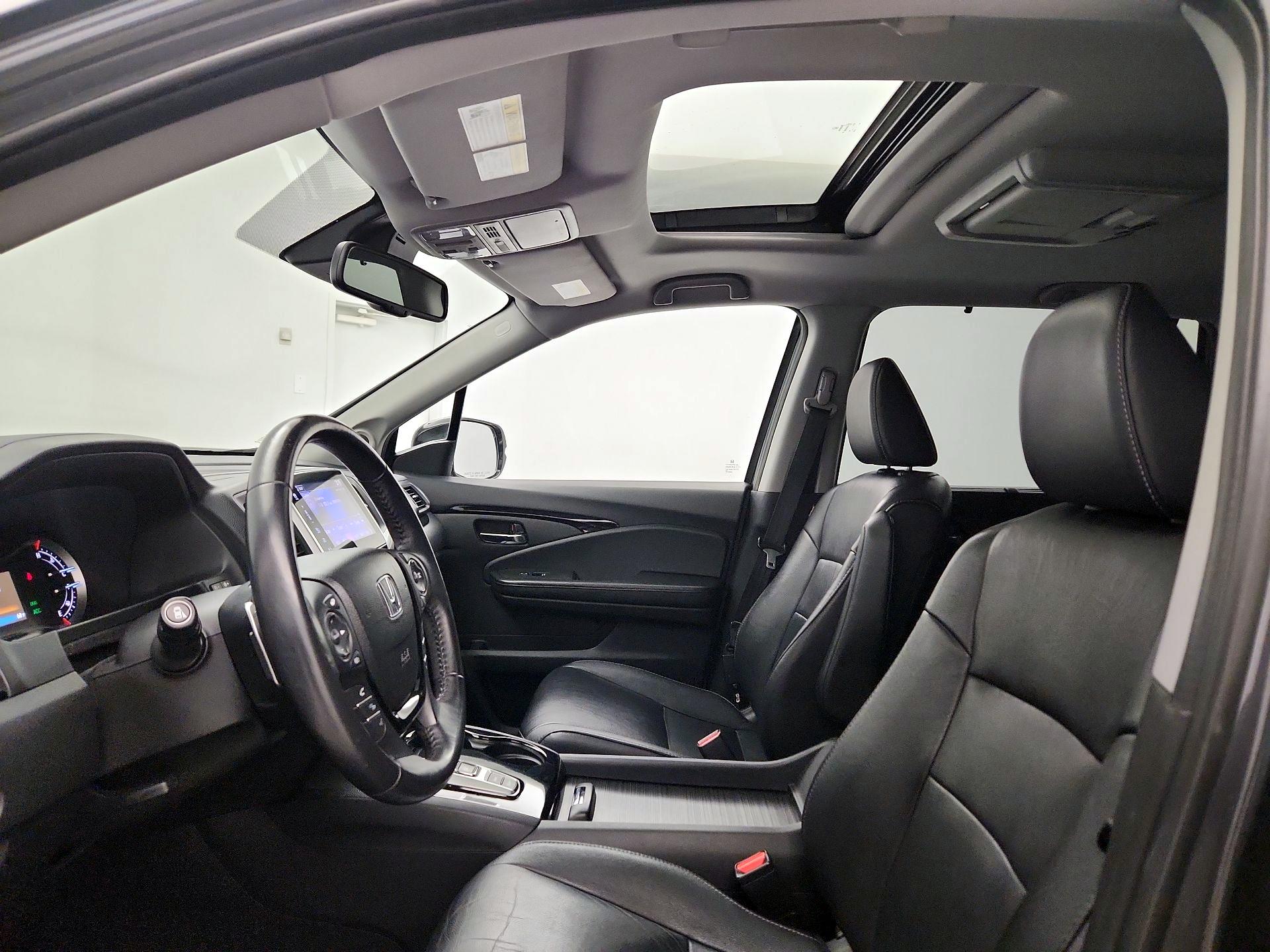 Thumbnail: 2018 Honda Pilot - 19