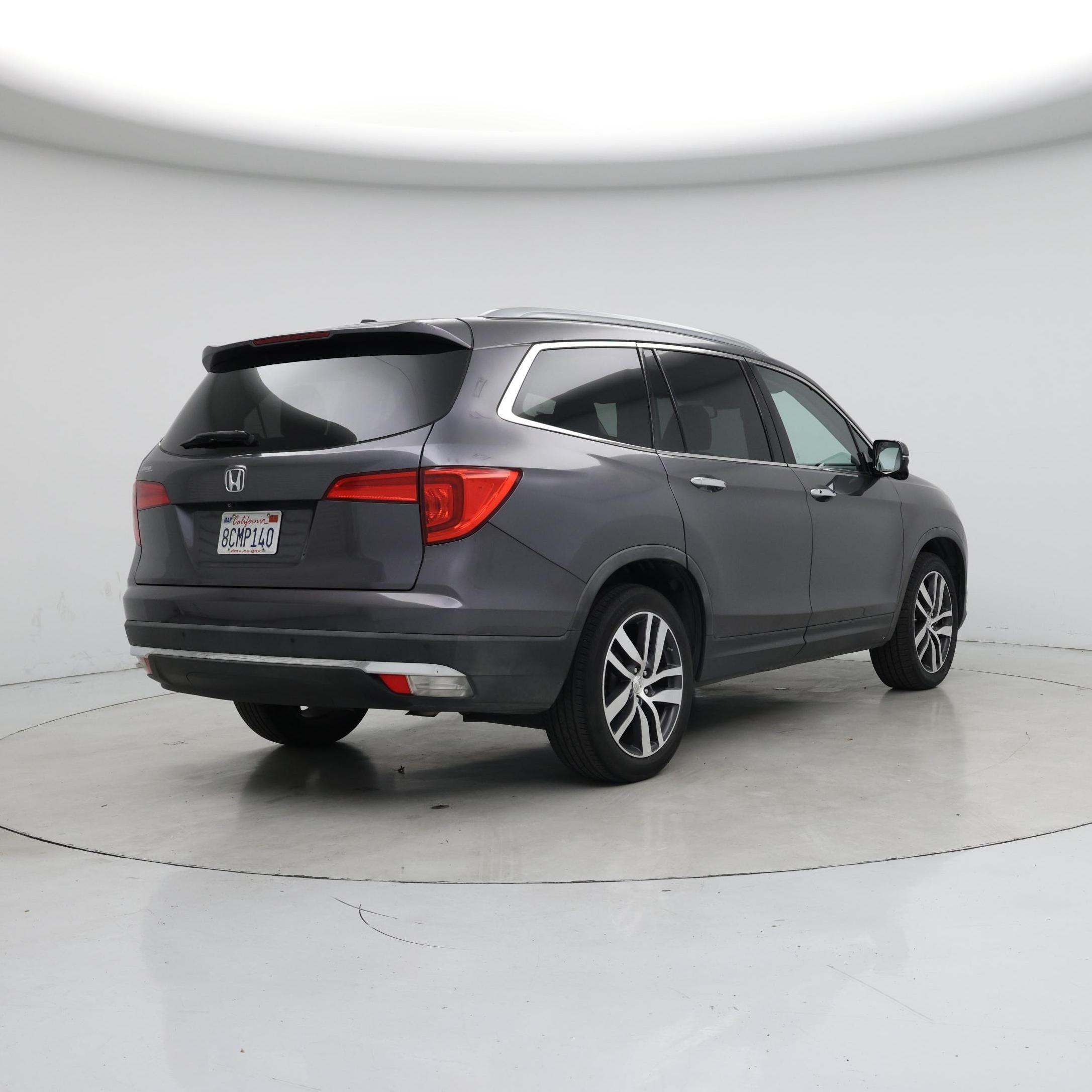 Thumbnail: 2018 Honda Pilot - 8