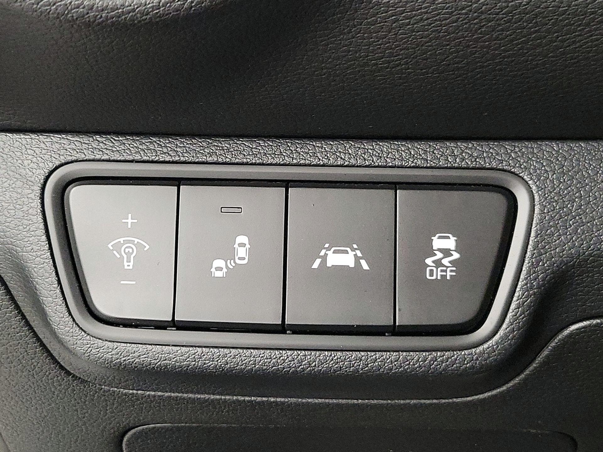 Thumbnail: 2021 Kia Forte - 13