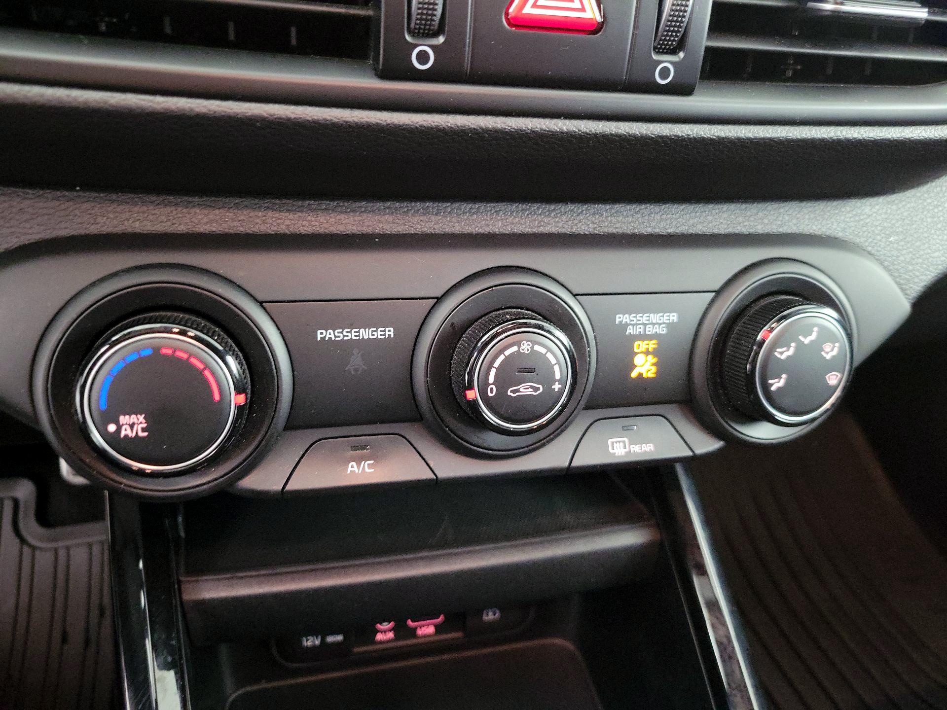 Thumbnail: 2021 Kia Forte - 16