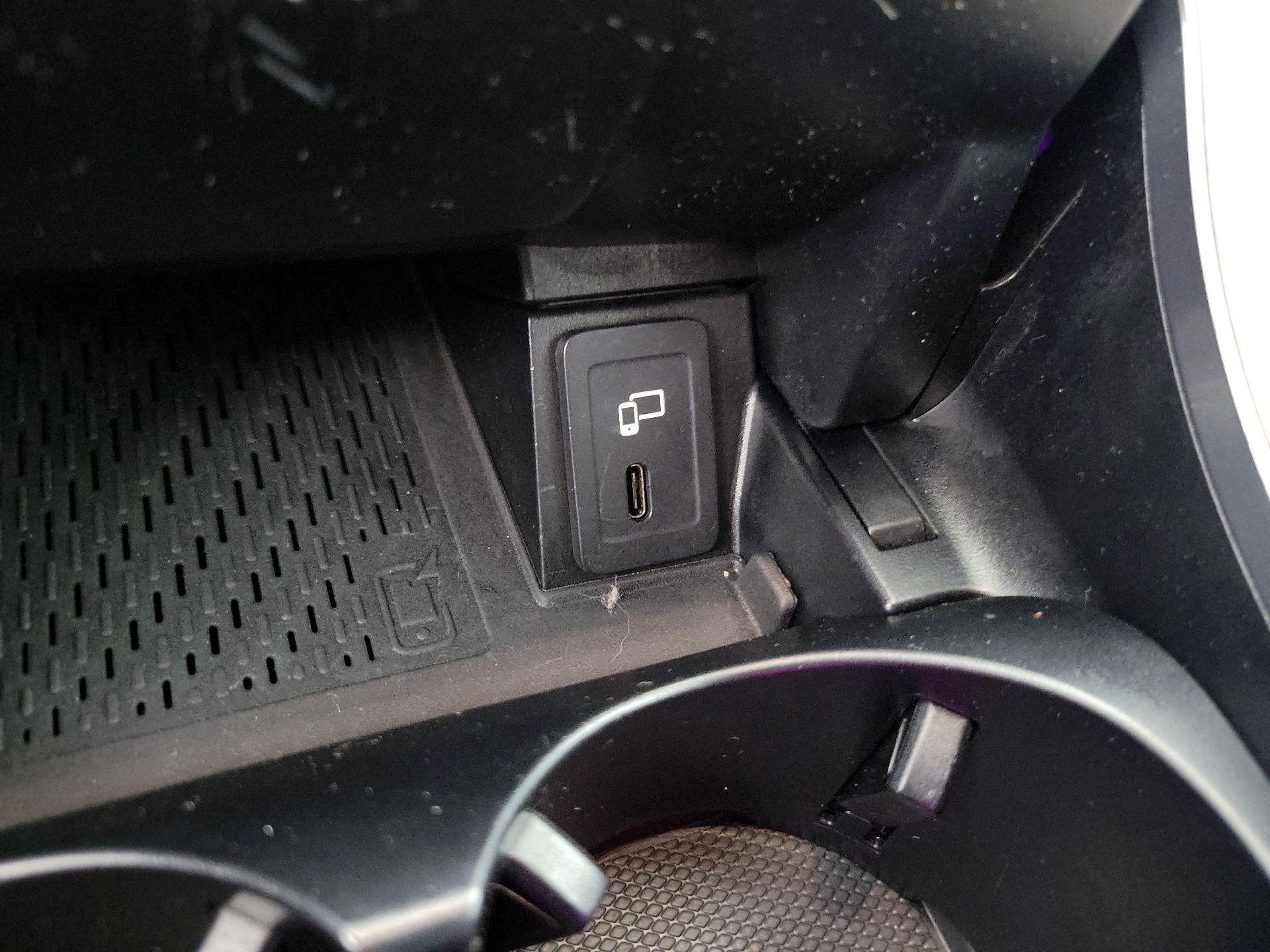 Thumbnail: 2020 Mercedes-Benz GLC - 17