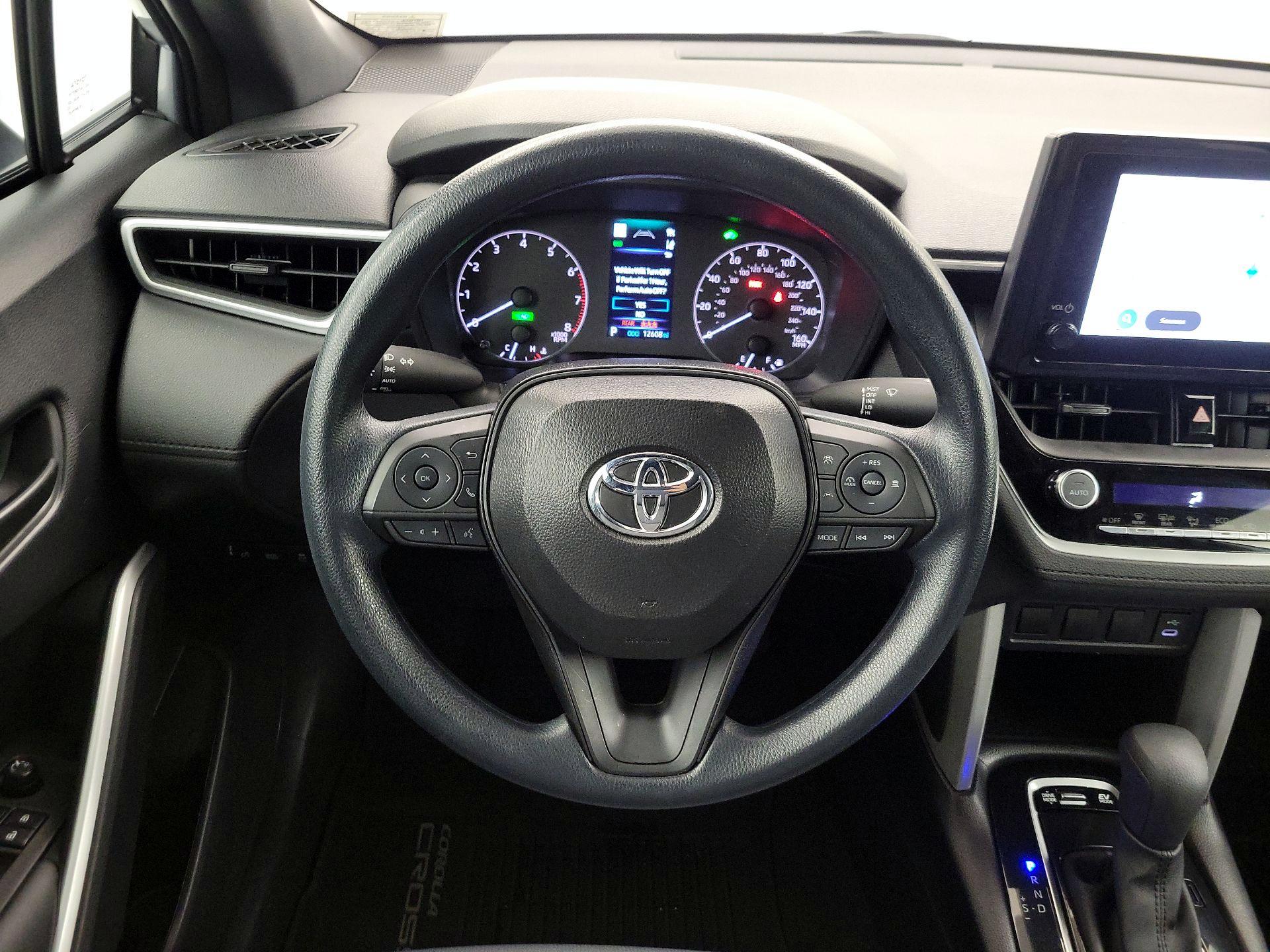 Thumbnail: 2025 Toyota Corolla Cross - 10