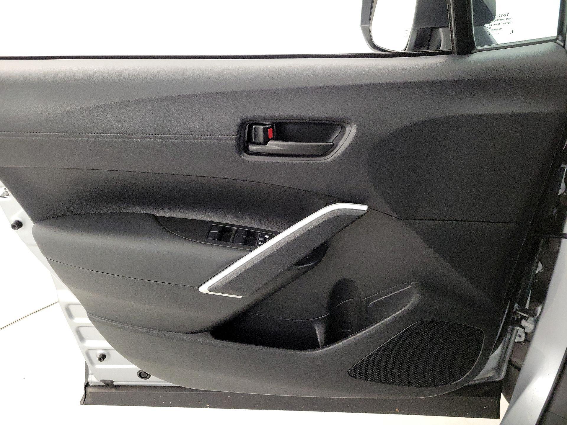 Thumbnail: 2025 Toyota Corolla Cross - 12