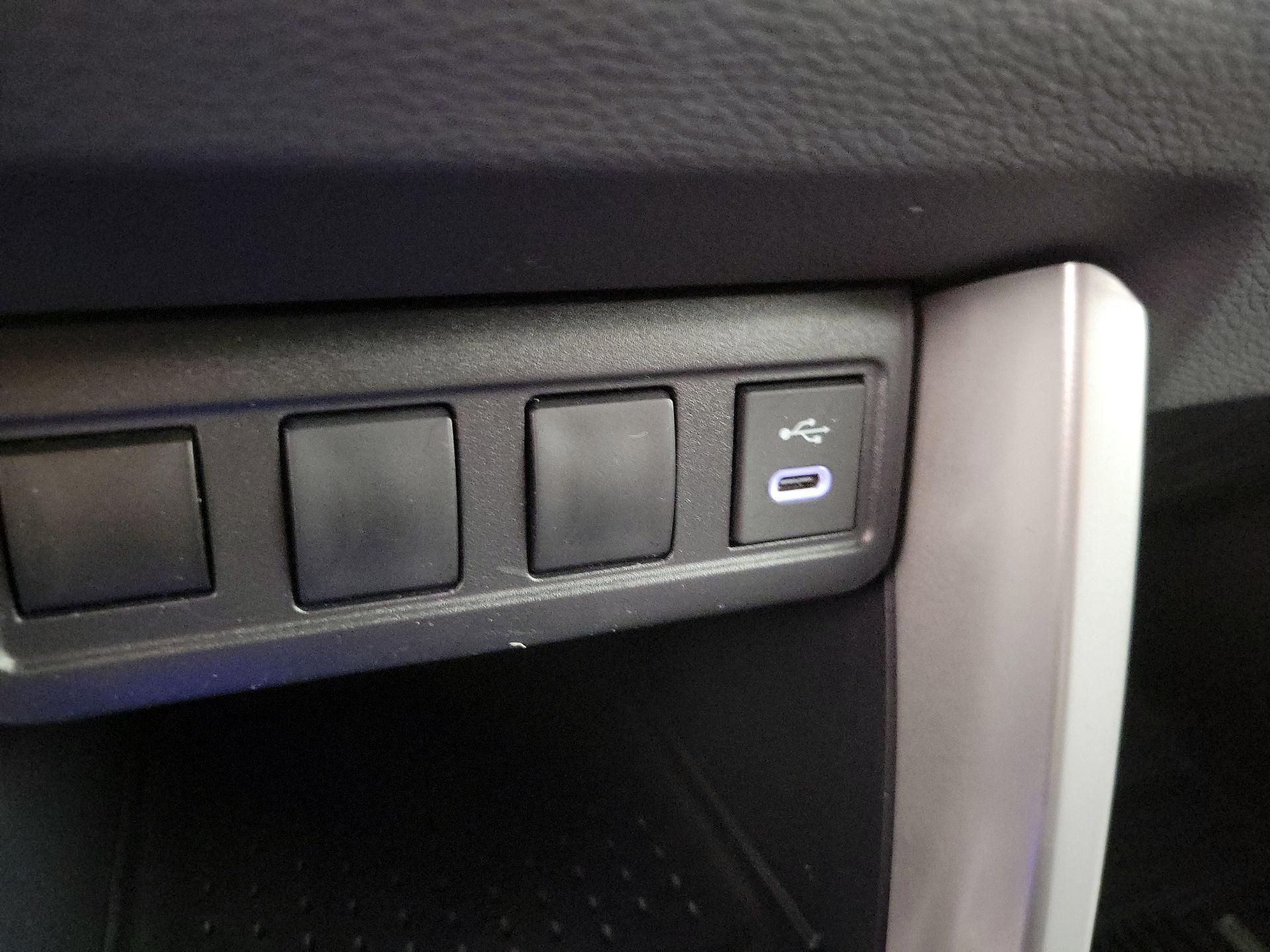 Thumbnail: 2025 Toyota Corolla Cross - 18