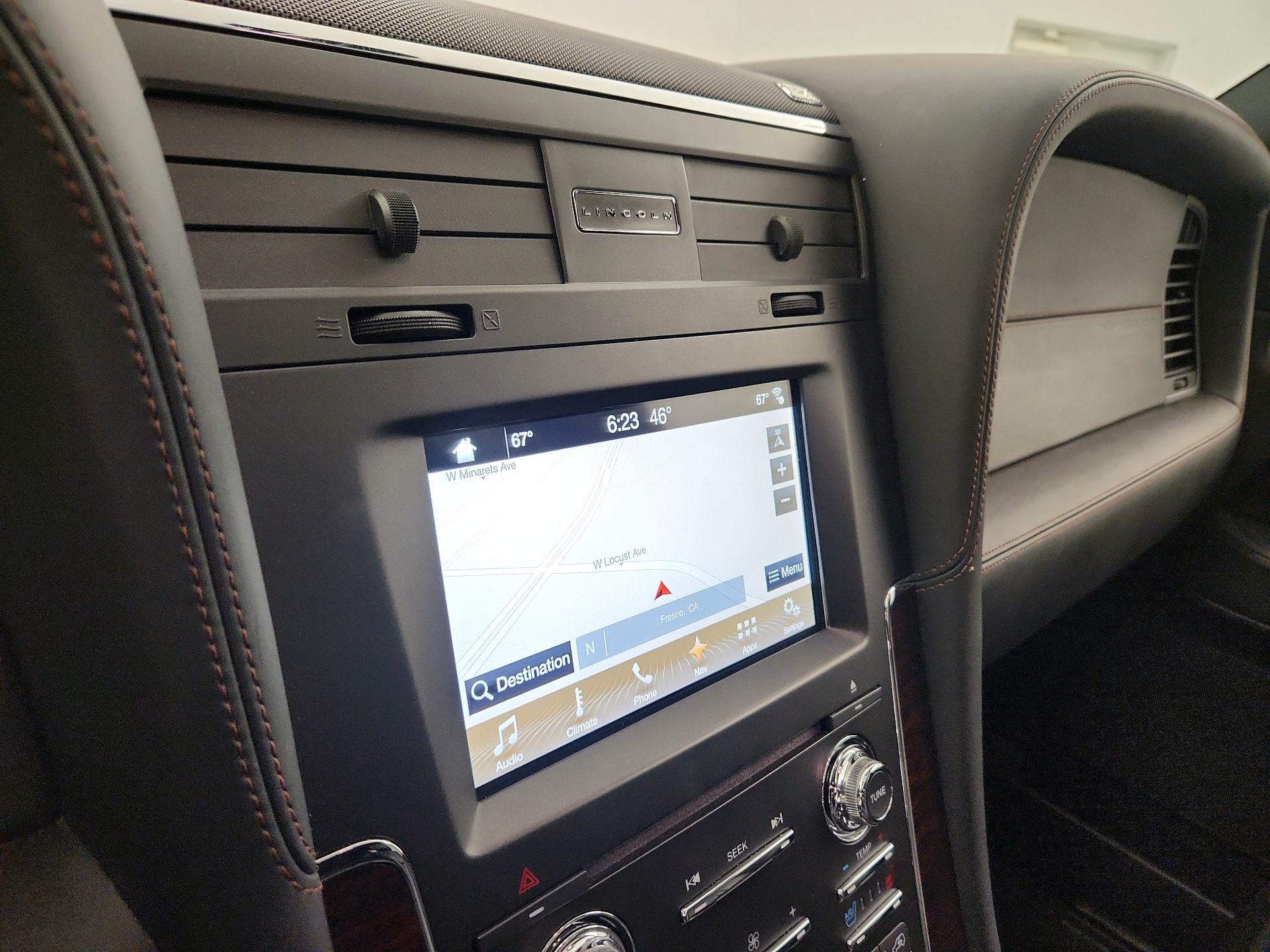 Thumbnail: 2017 Lincoln Navigator L - 14