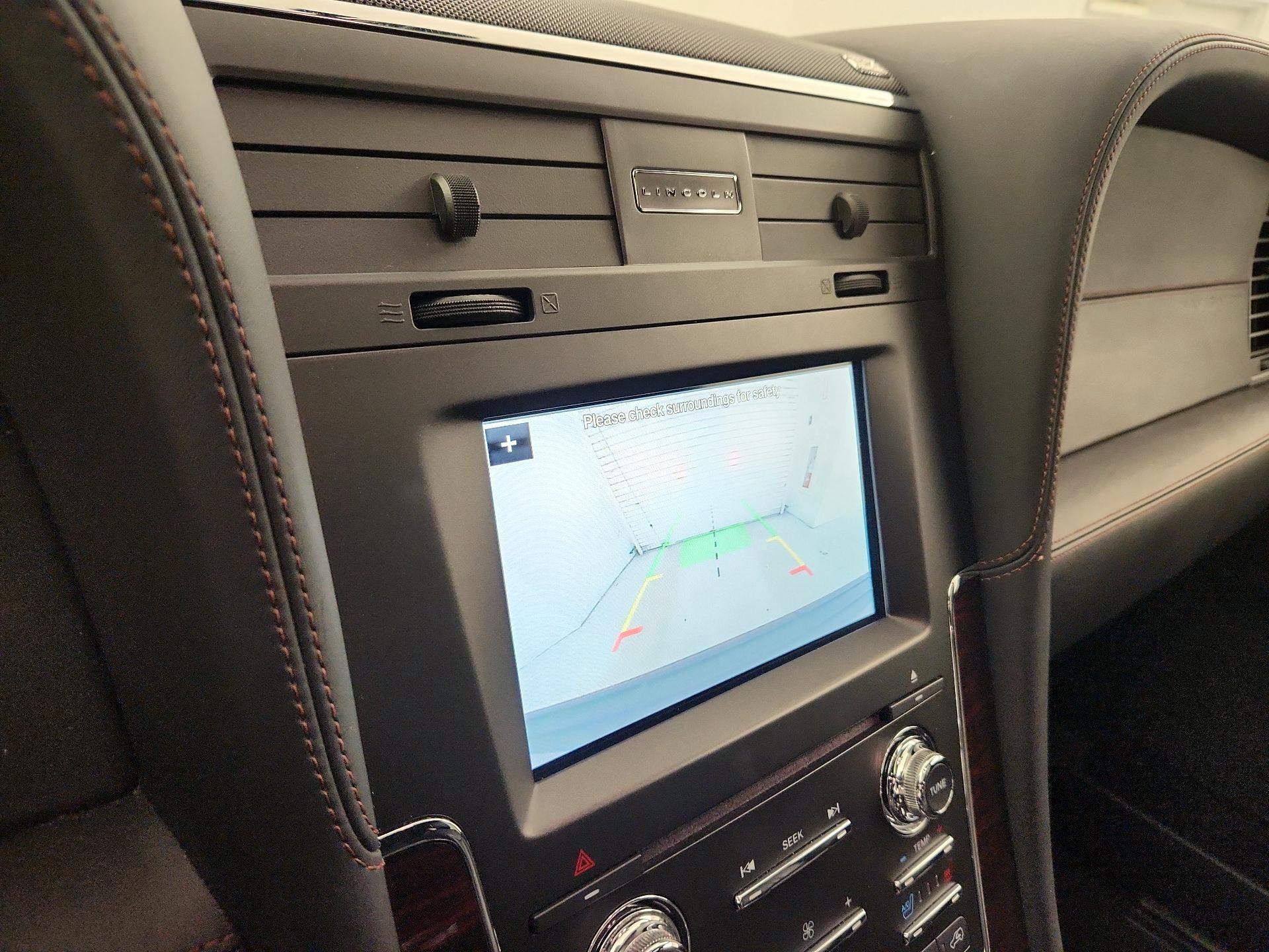 Thumbnail: 2017 Lincoln Navigator L - 15