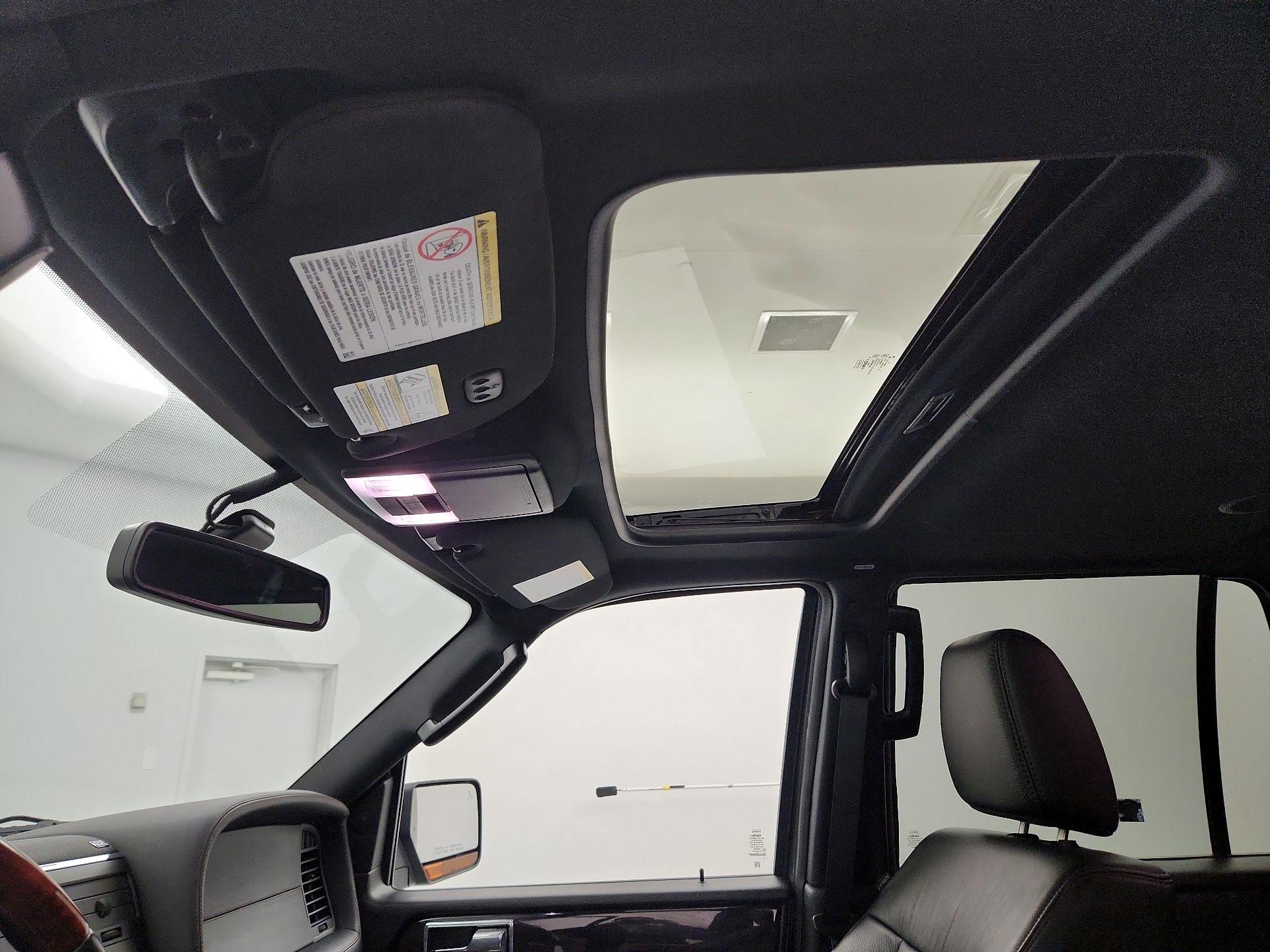 Thumbnail: 2017 Lincoln Navigator L - 20