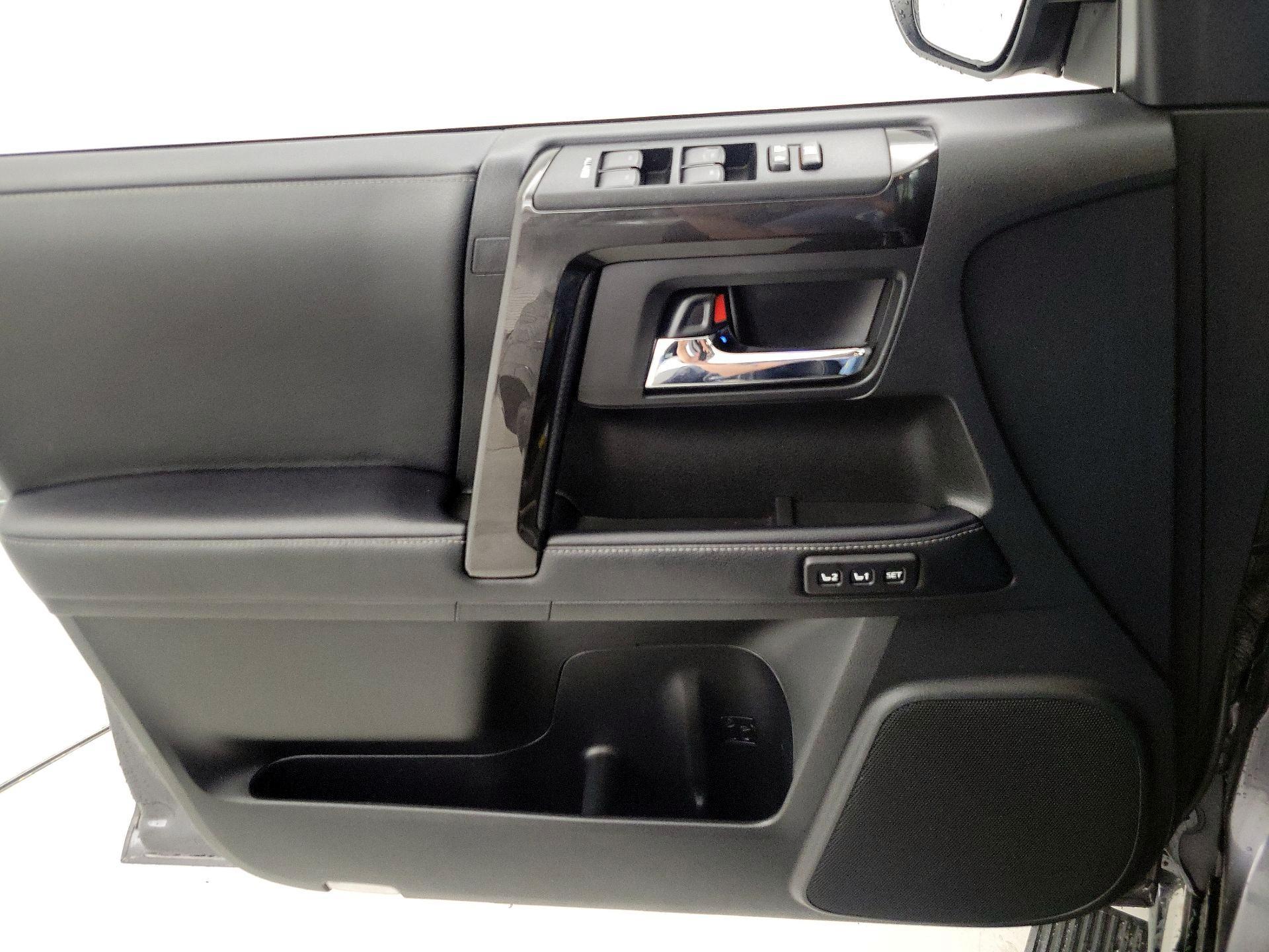 Thumbnail: 2021 Toyota 4Runner - 12