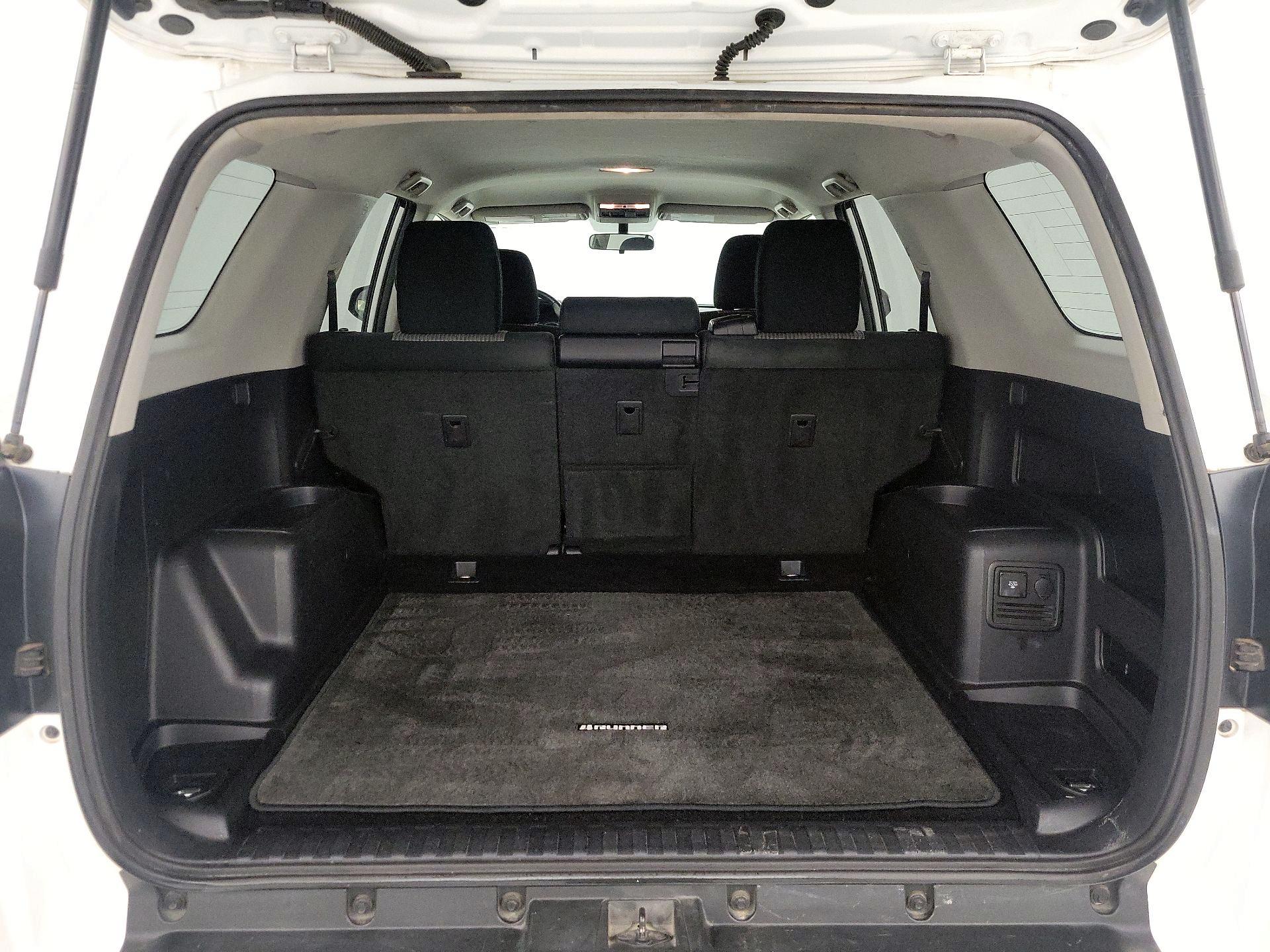 Thumbnail: 2016 Toyota 4Runner - 20