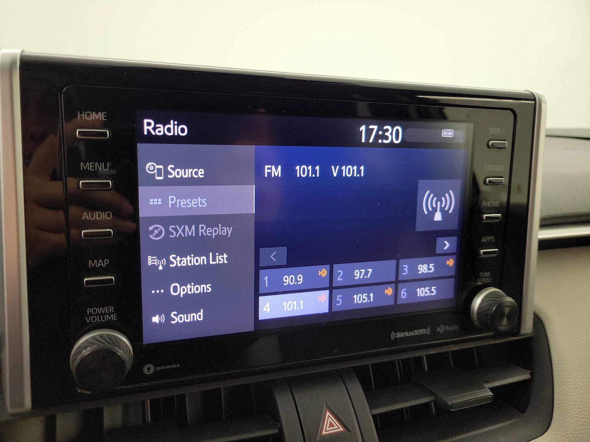 Thumbnail: 2019 Toyota RAV4 - 15