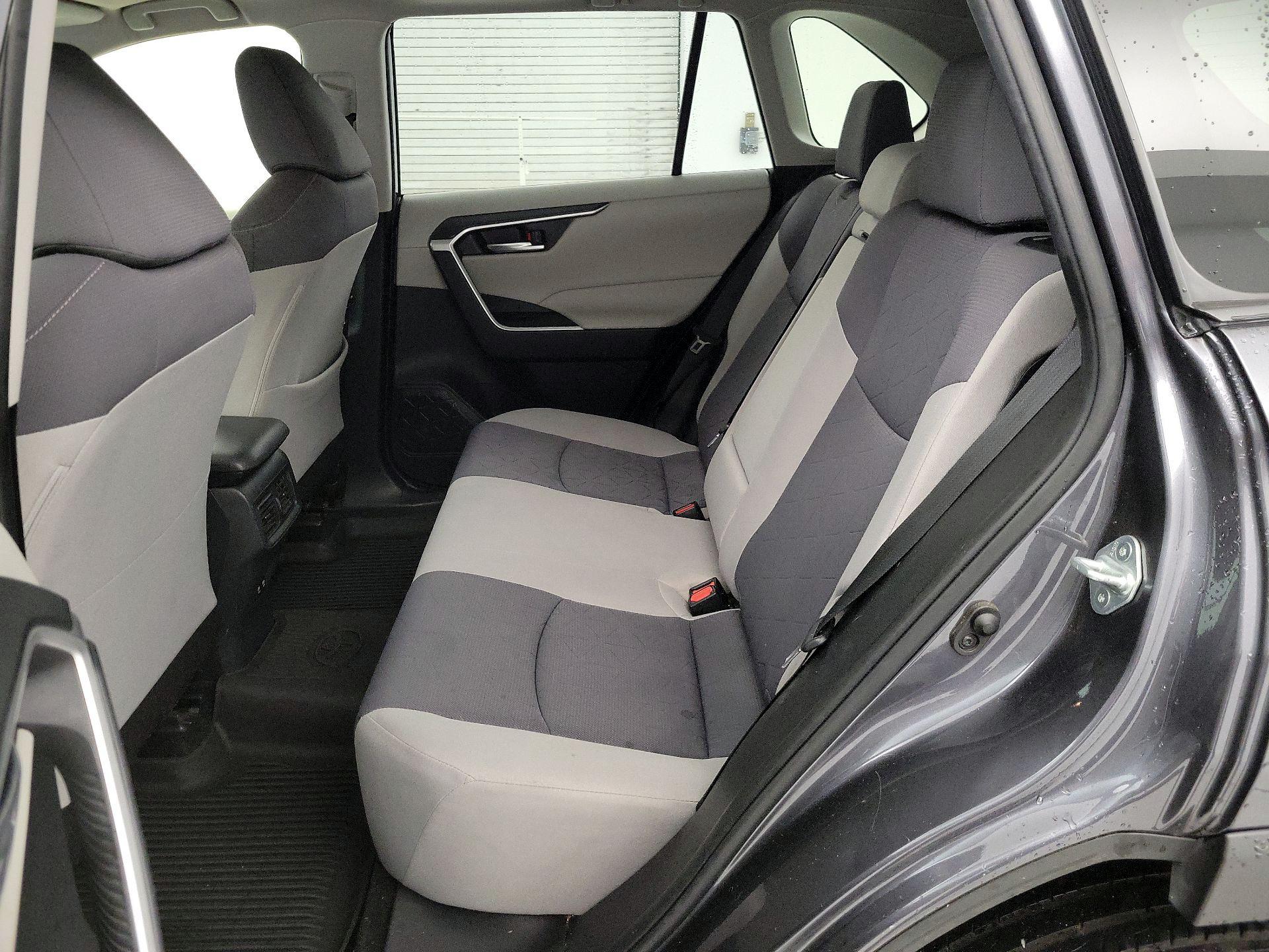 Thumbnail: 2019 Toyota RAV4 - 19