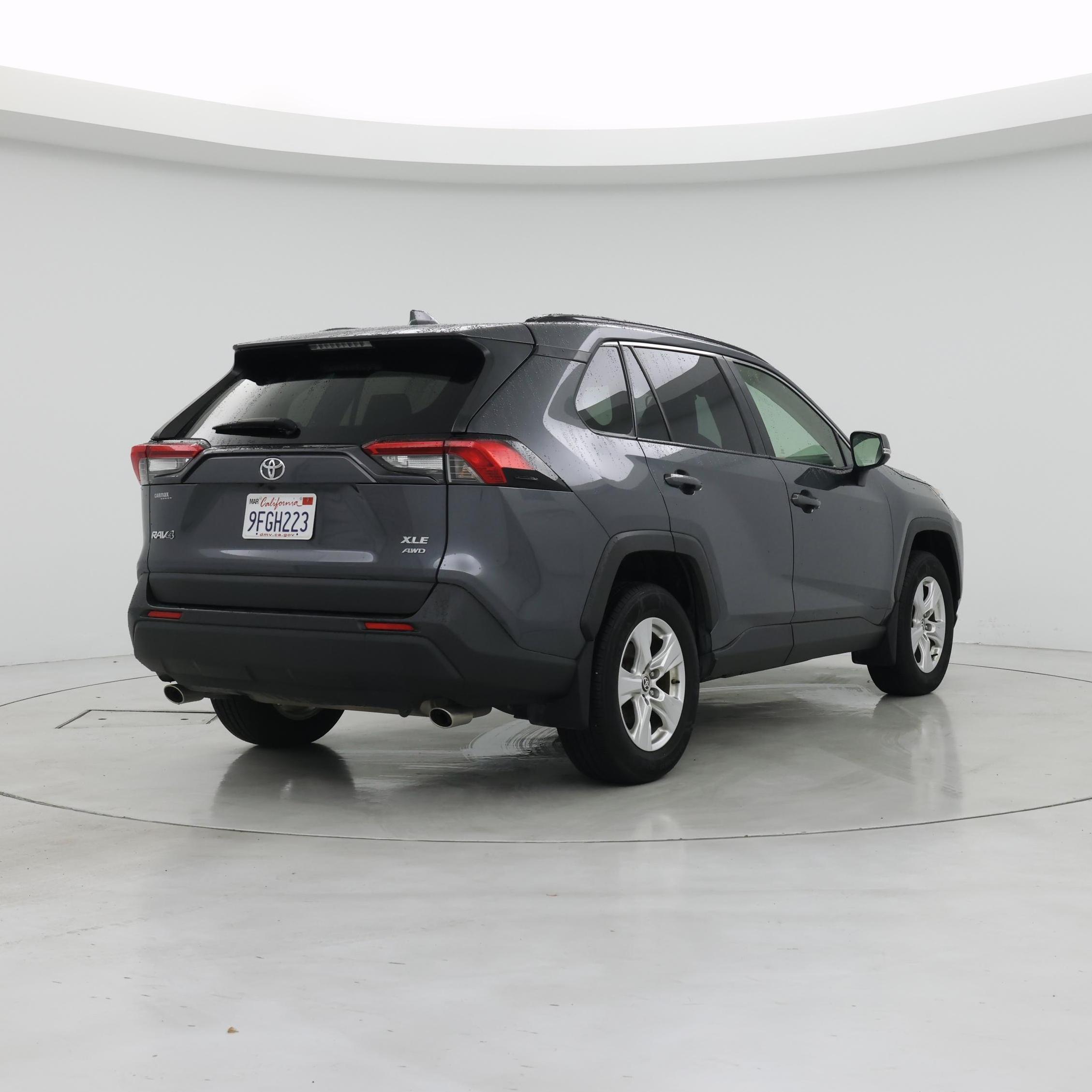 Thumbnail: 2019 Toyota RAV4 - 8