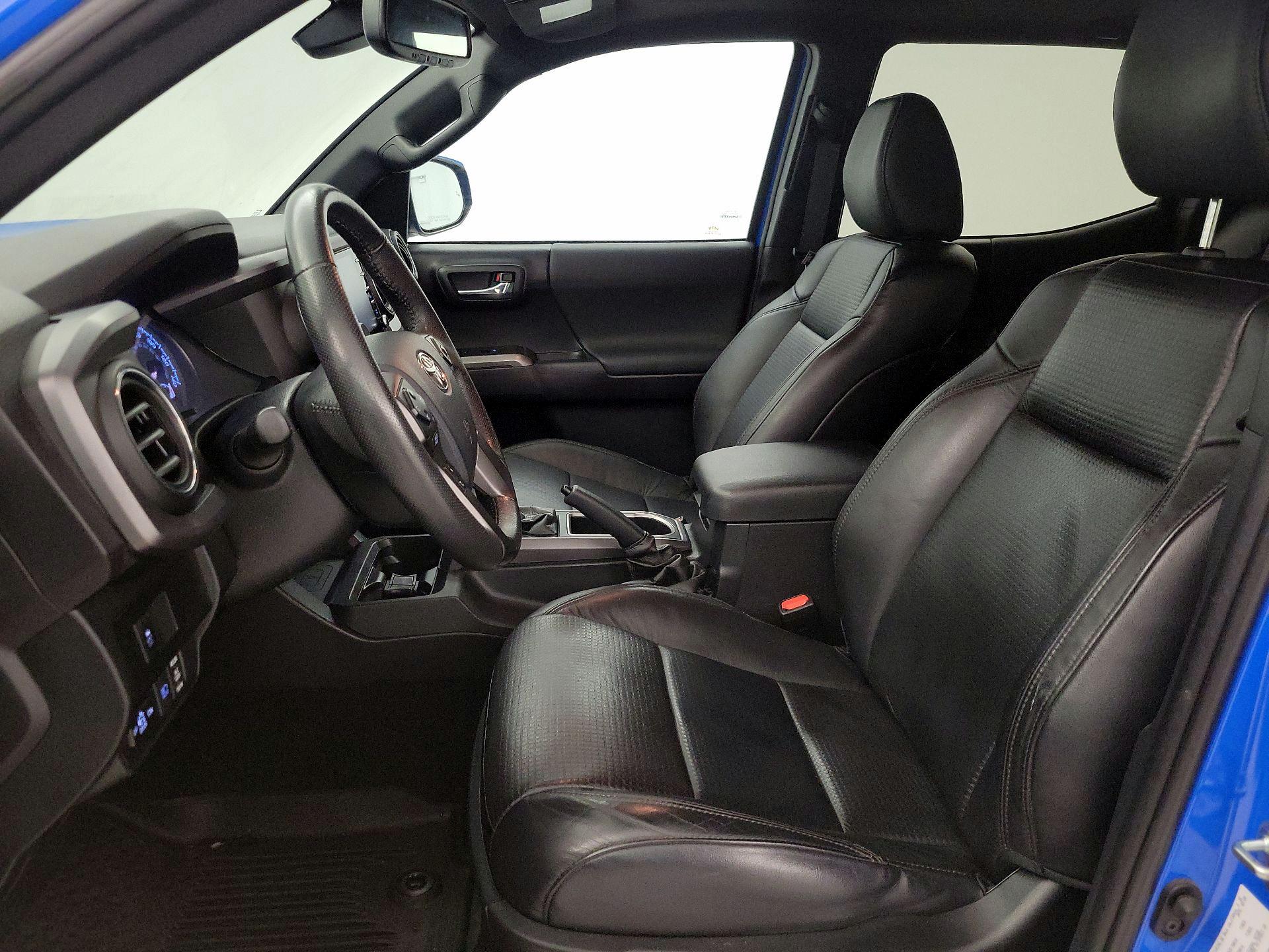 Thumbnail: 2020 Toyota Tacoma - 11