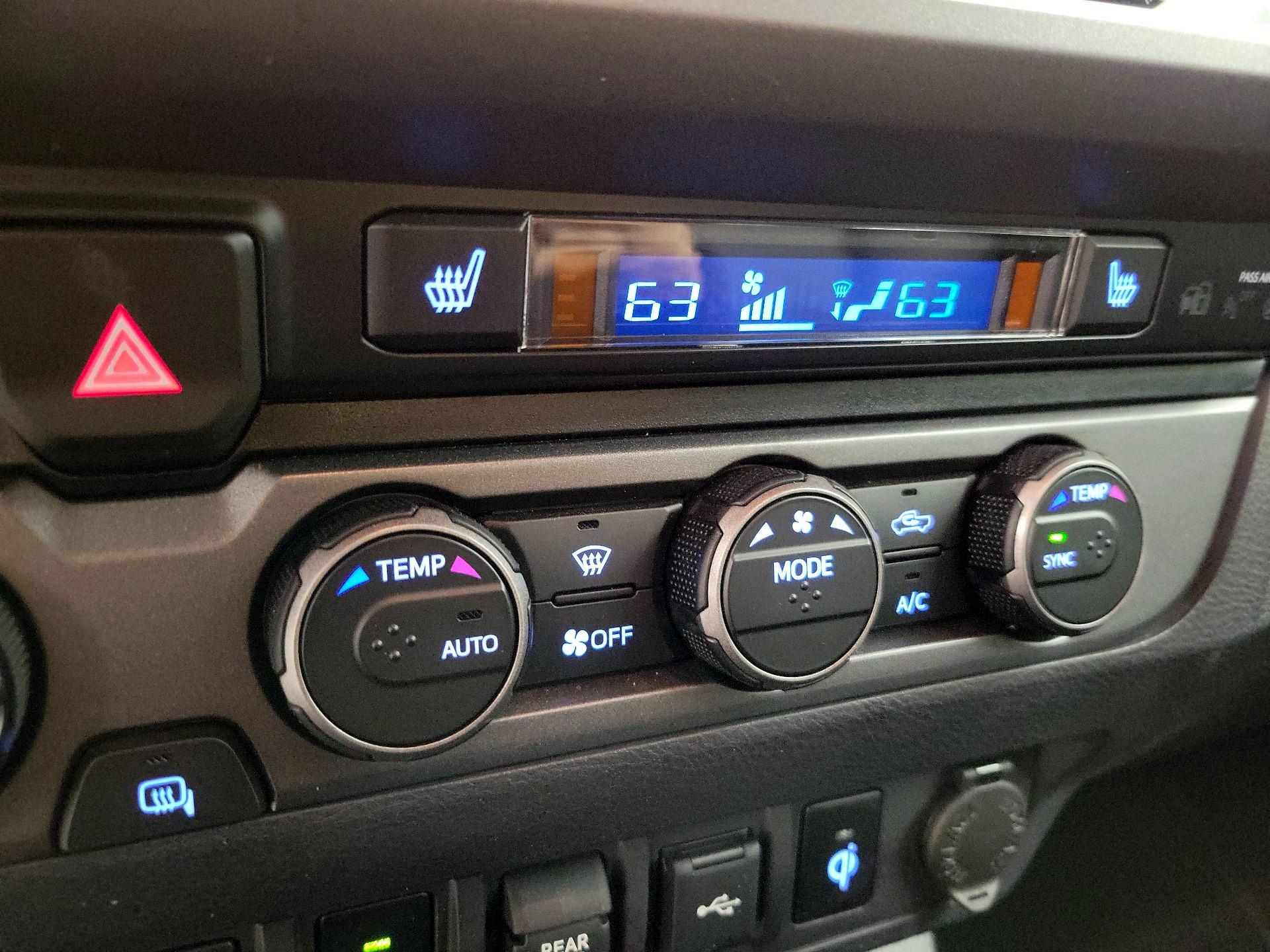 Thumbnail: 2020 Toyota Tacoma - 17