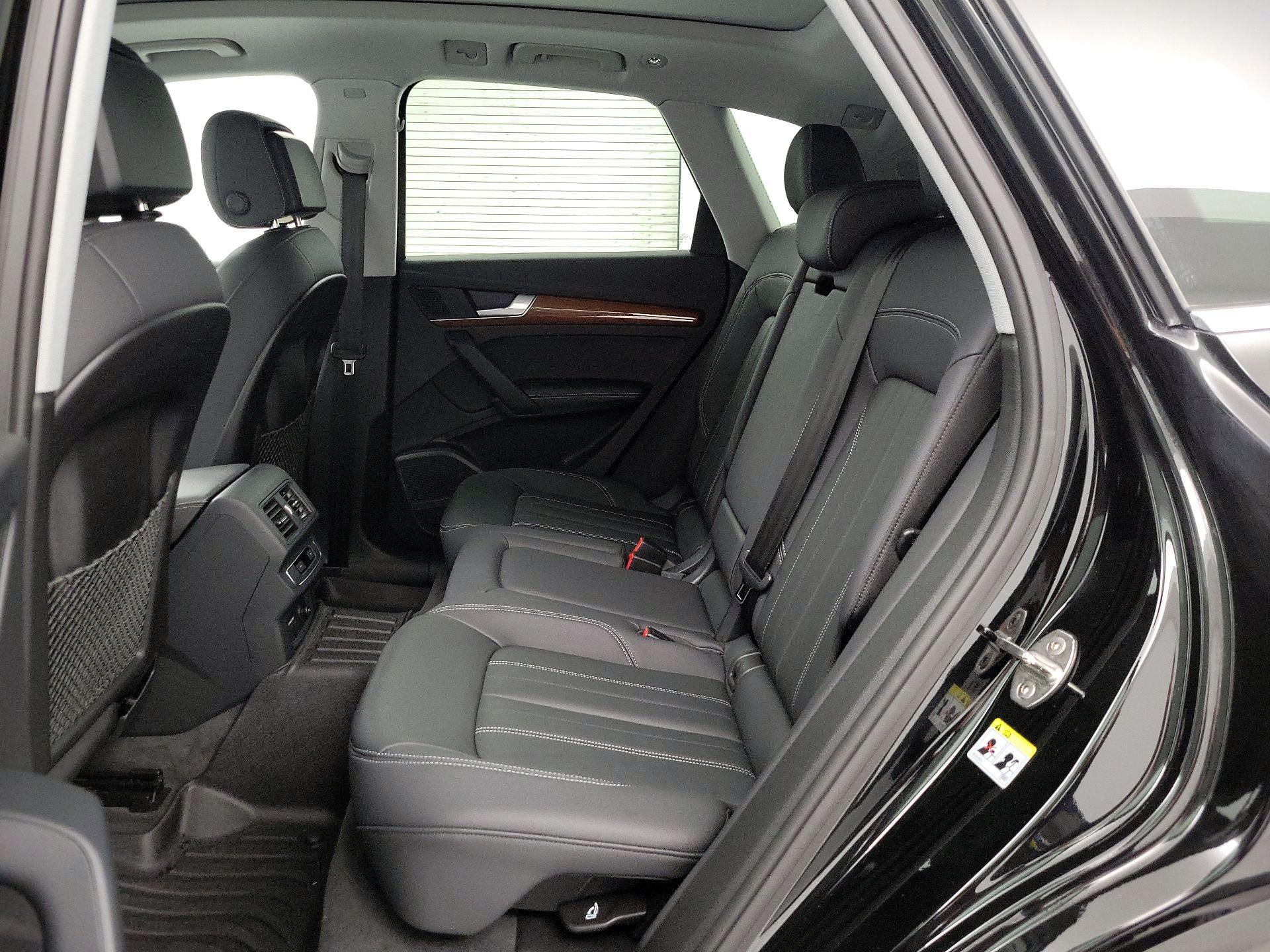 Thumbnail: 2023 Audi Q5 - 19