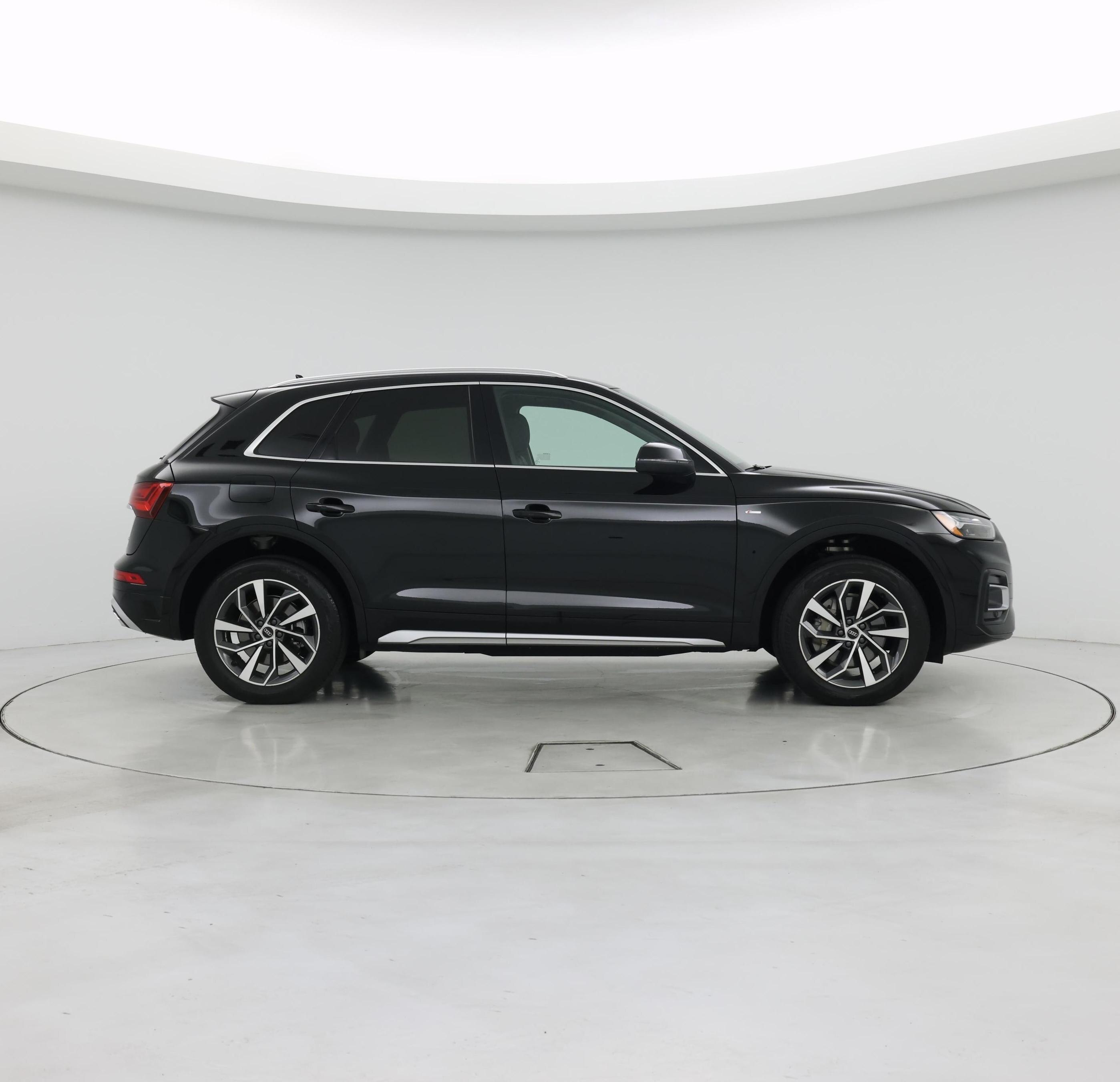 Thumbnail: 2023 Audi Q5 - 7
