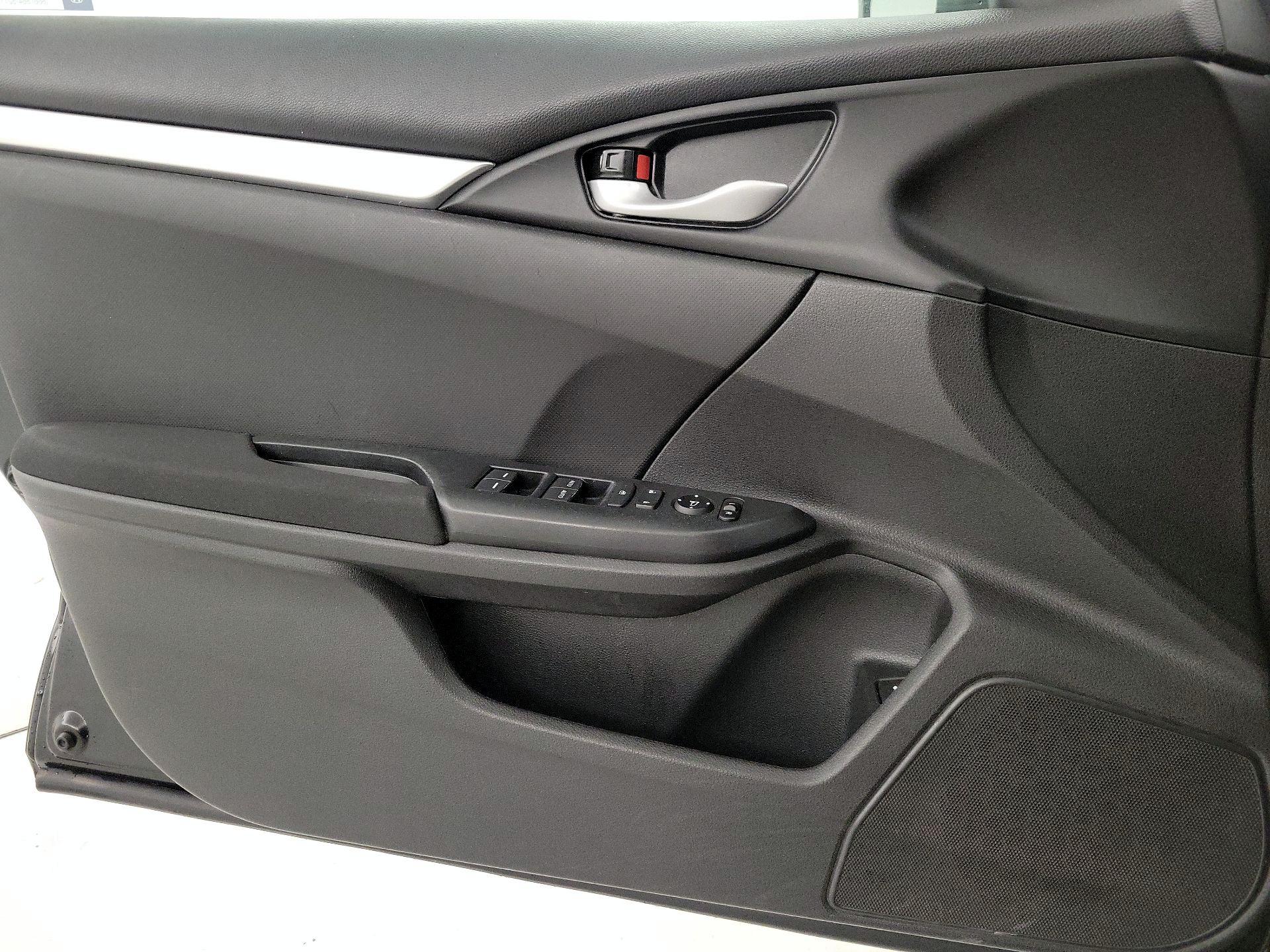 Thumbnail: 2017 Honda Civic - 12