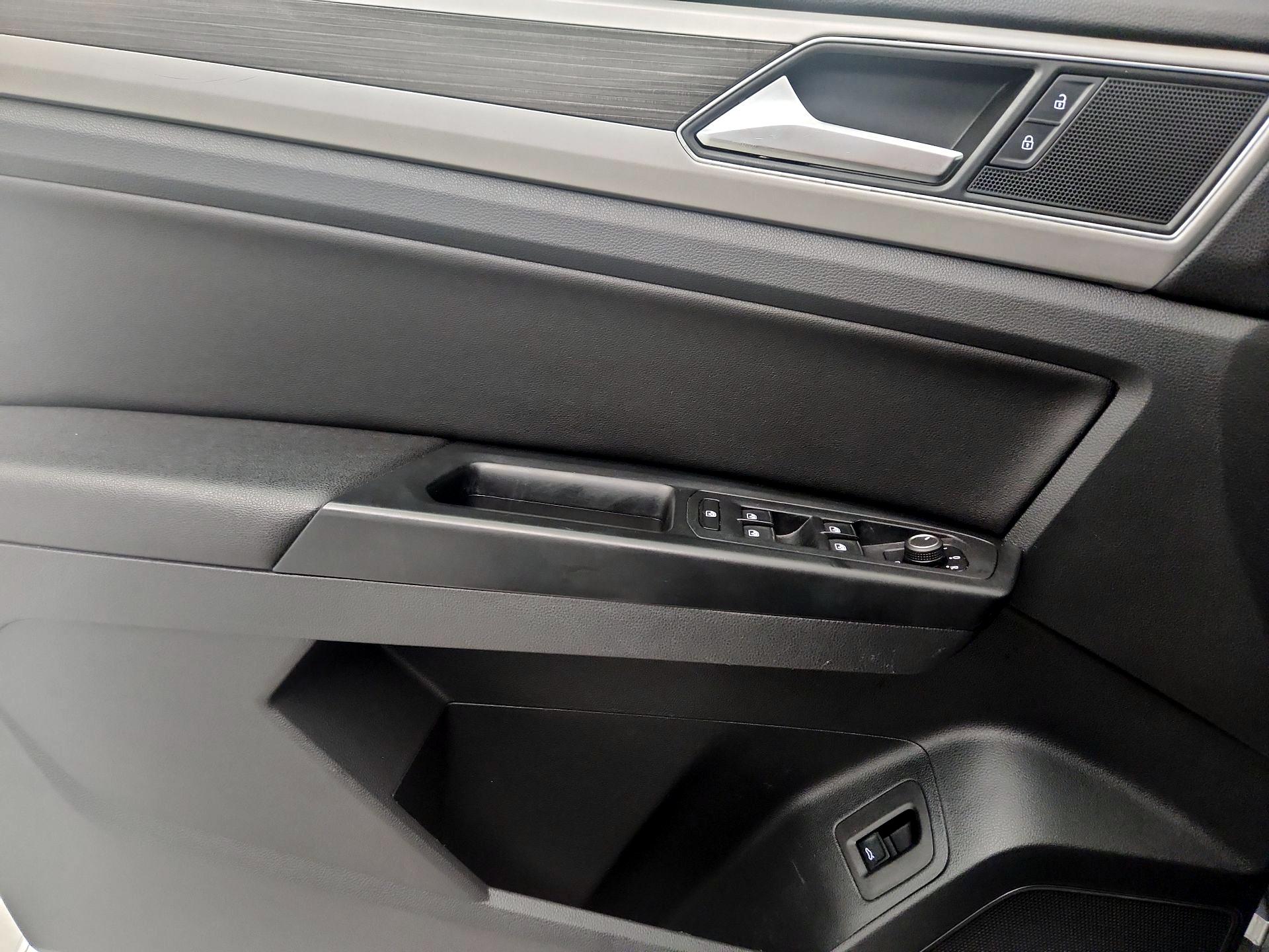 Thumbnail: 2018 Volkswagen Atlas - 12