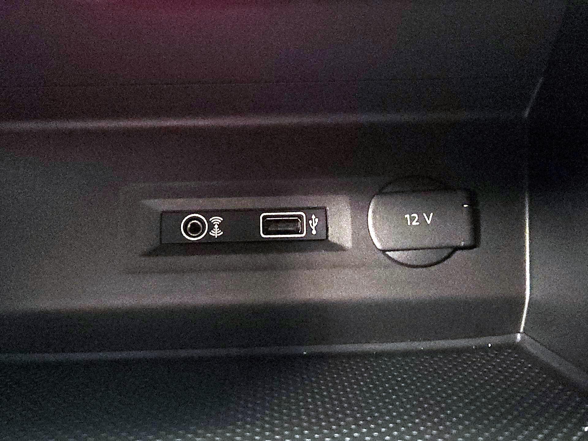 Thumbnail: 2018 Volkswagen Atlas - 18