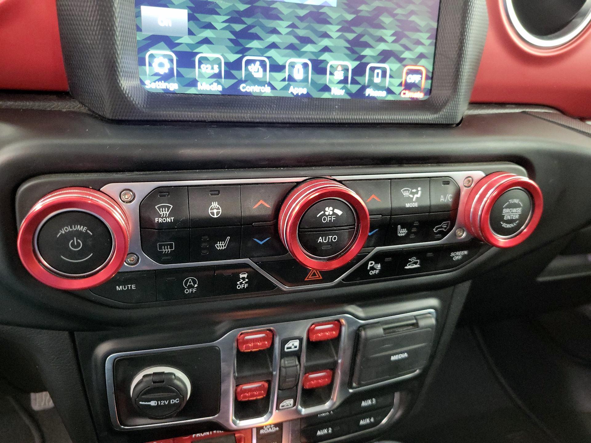 Thumbnail: 2021 Jeep Wrangler - 15