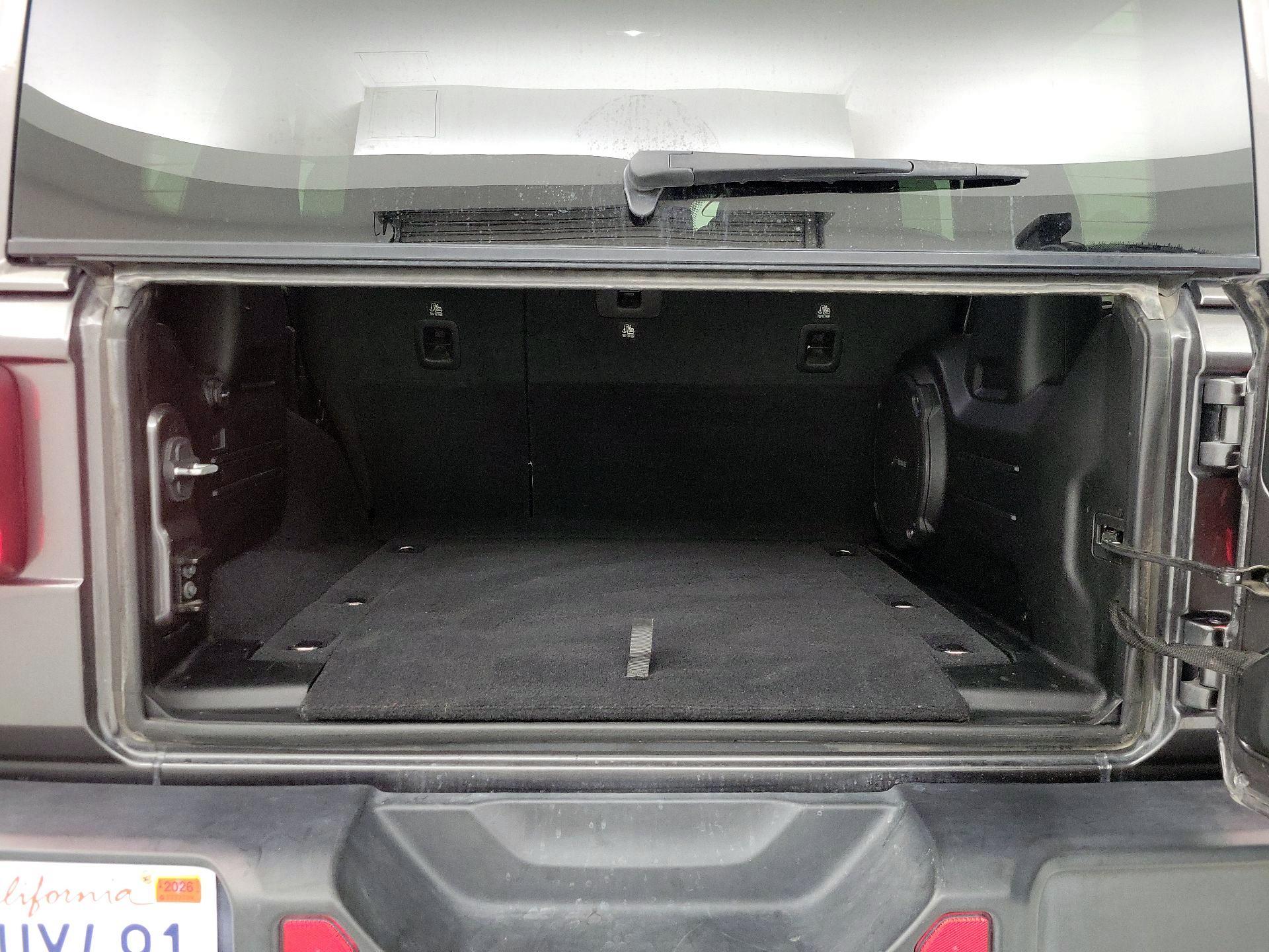 Thumbnail: 2021 Jeep Wrangler - 18