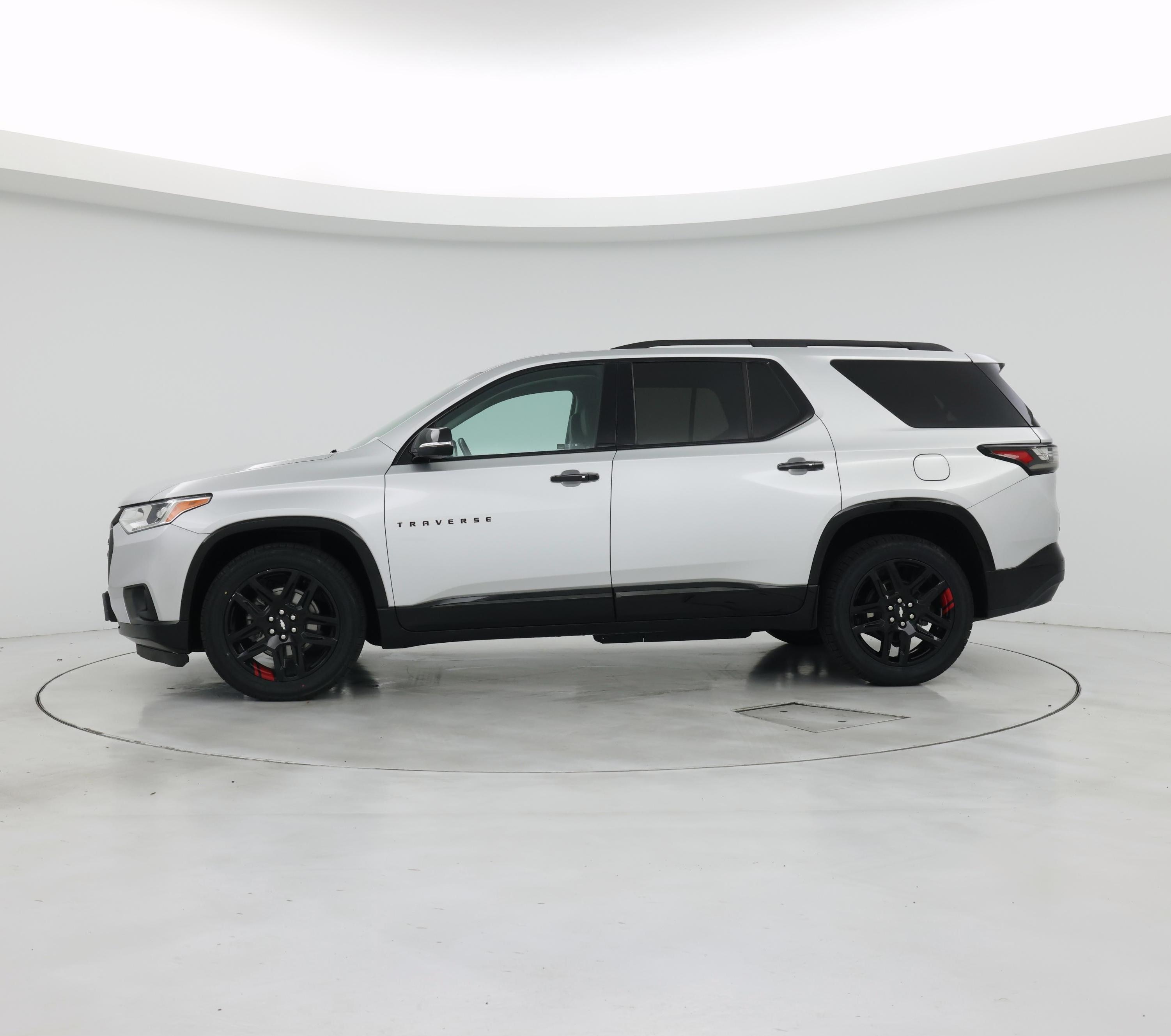 Thumbnail: 2021 Chevrolet Traverse - 3