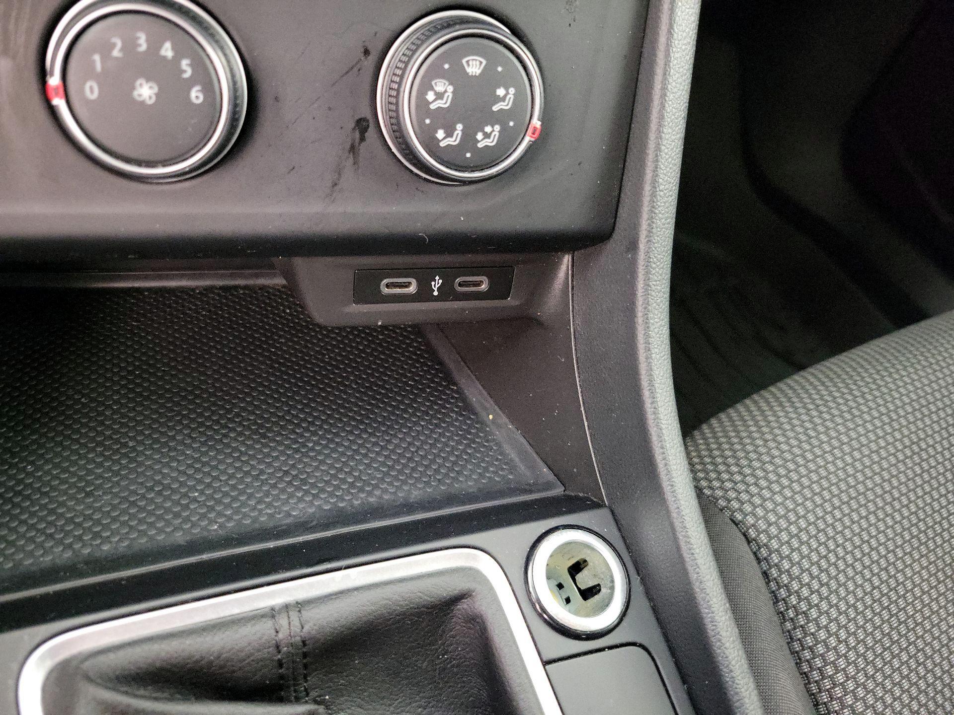 Thumbnail: 2020 Volkswagen Jetta - 16