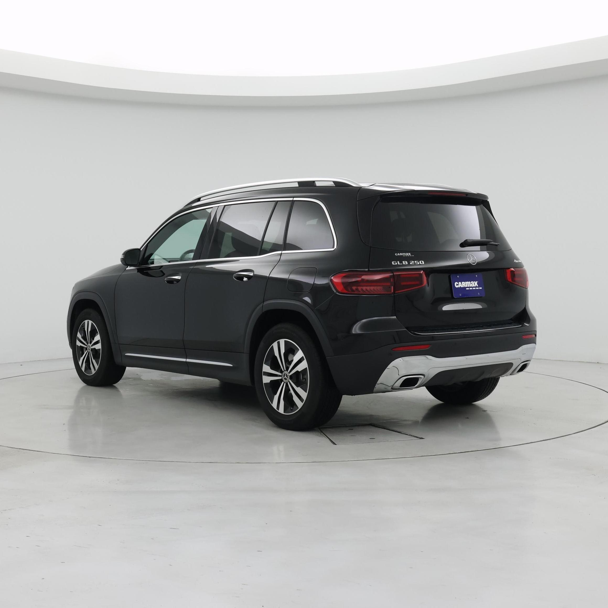 Thumbnail: 2025 Mercedes-Benz GLB - 2