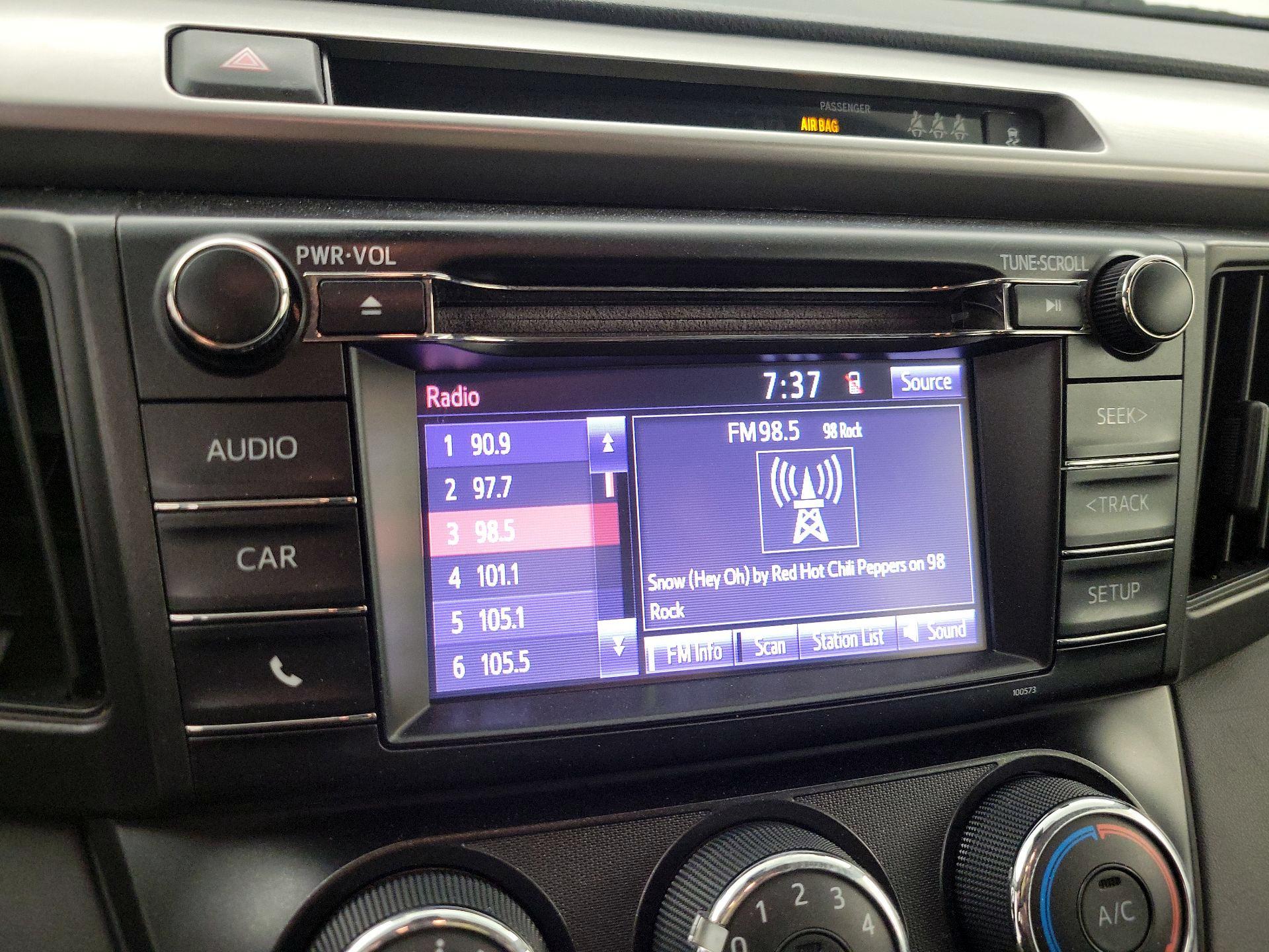 Thumbnail: 2018 Toyota RAV4 - 15