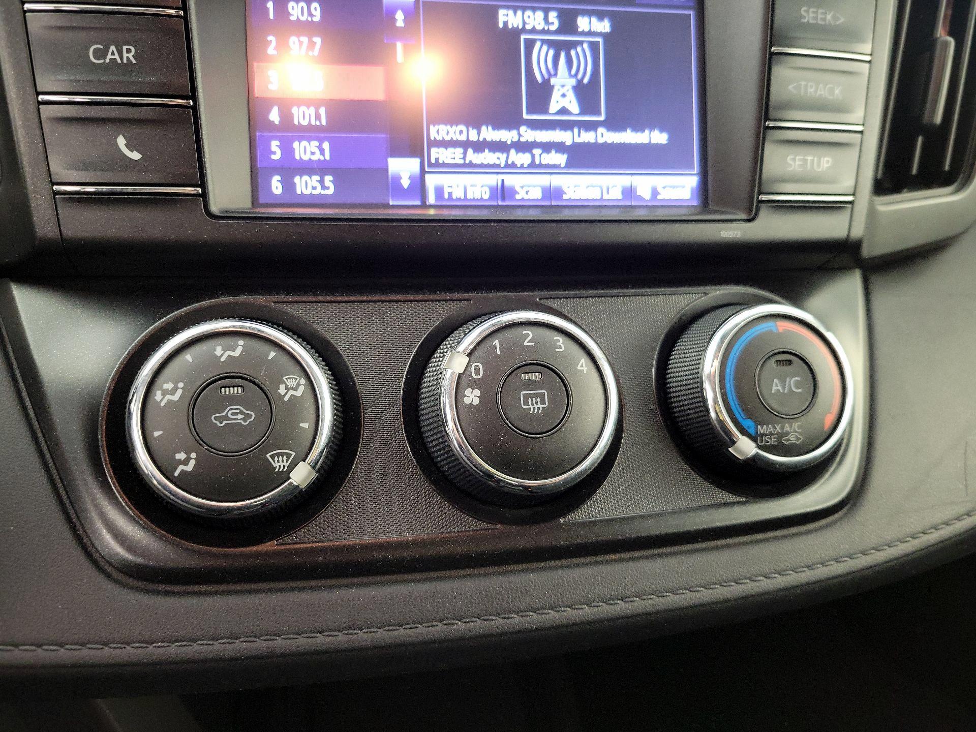 Thumbnail: 2018 Toyota RAV4 - 16