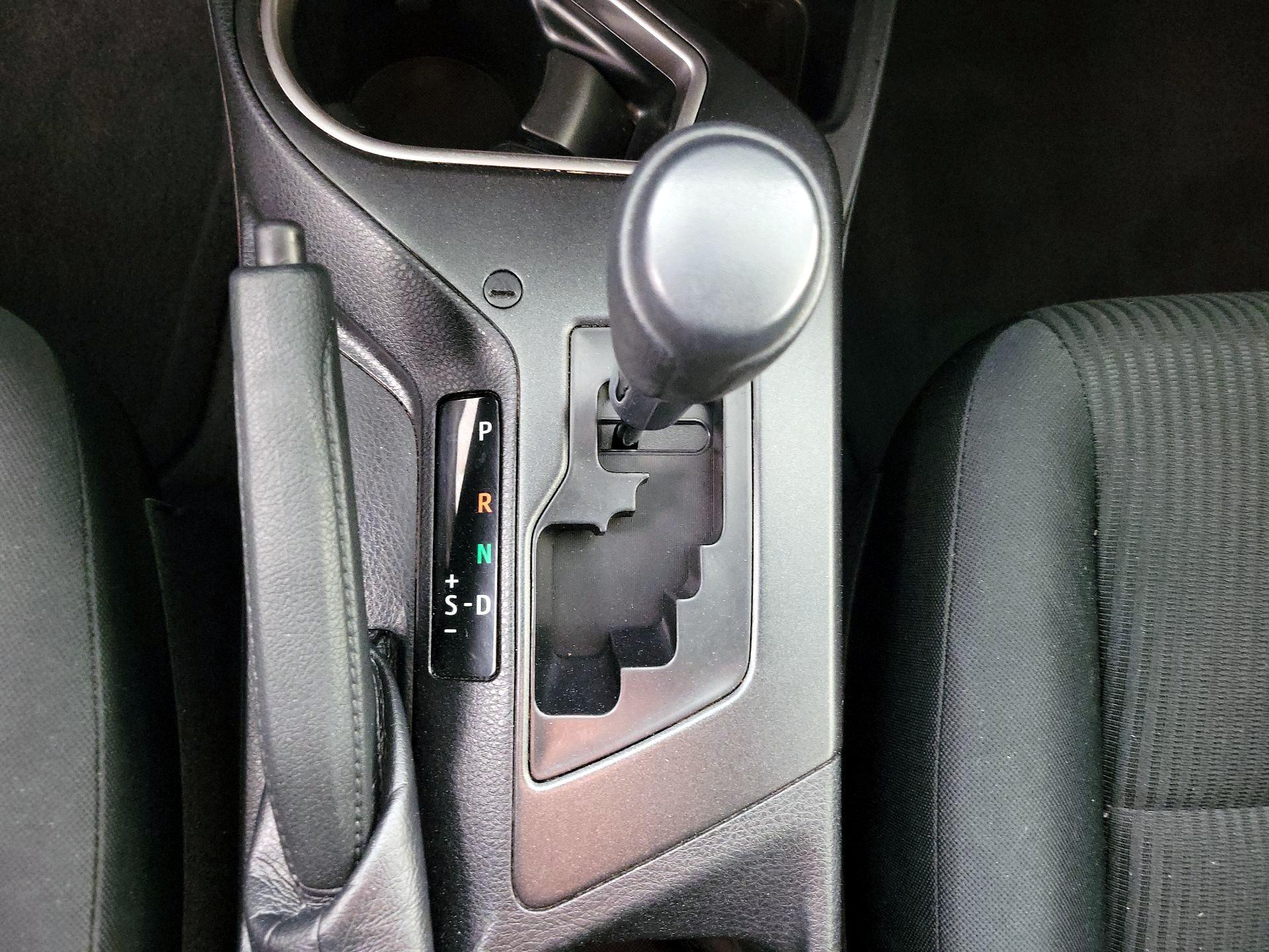 Thumbnail: 2018 Toyota RAV4 - 17