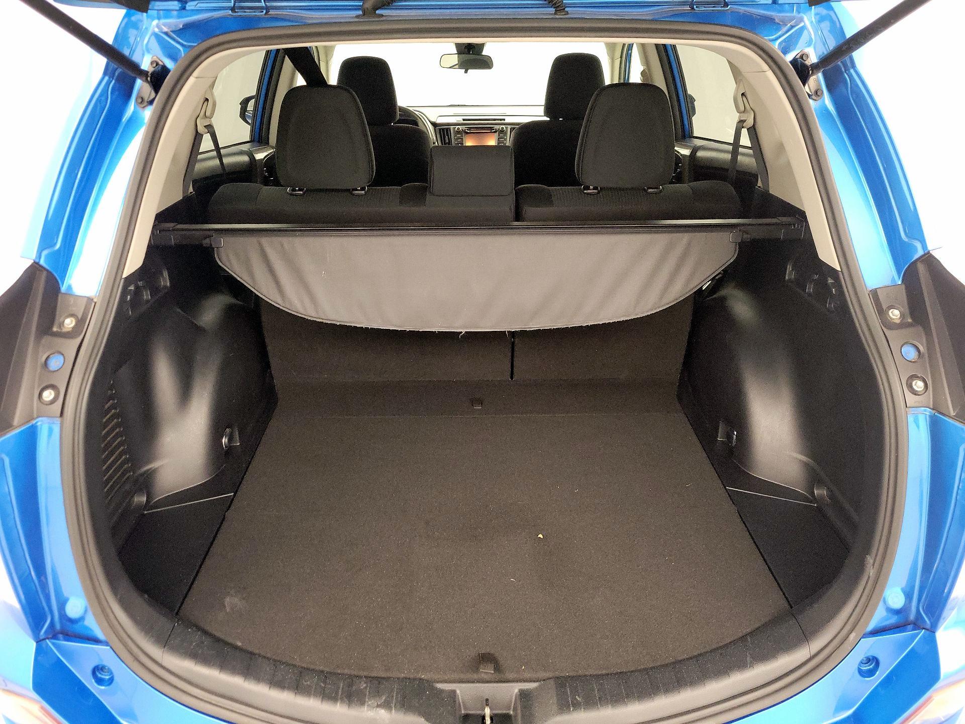 Thumbnail: 2018 Toyota RAV4 - 20