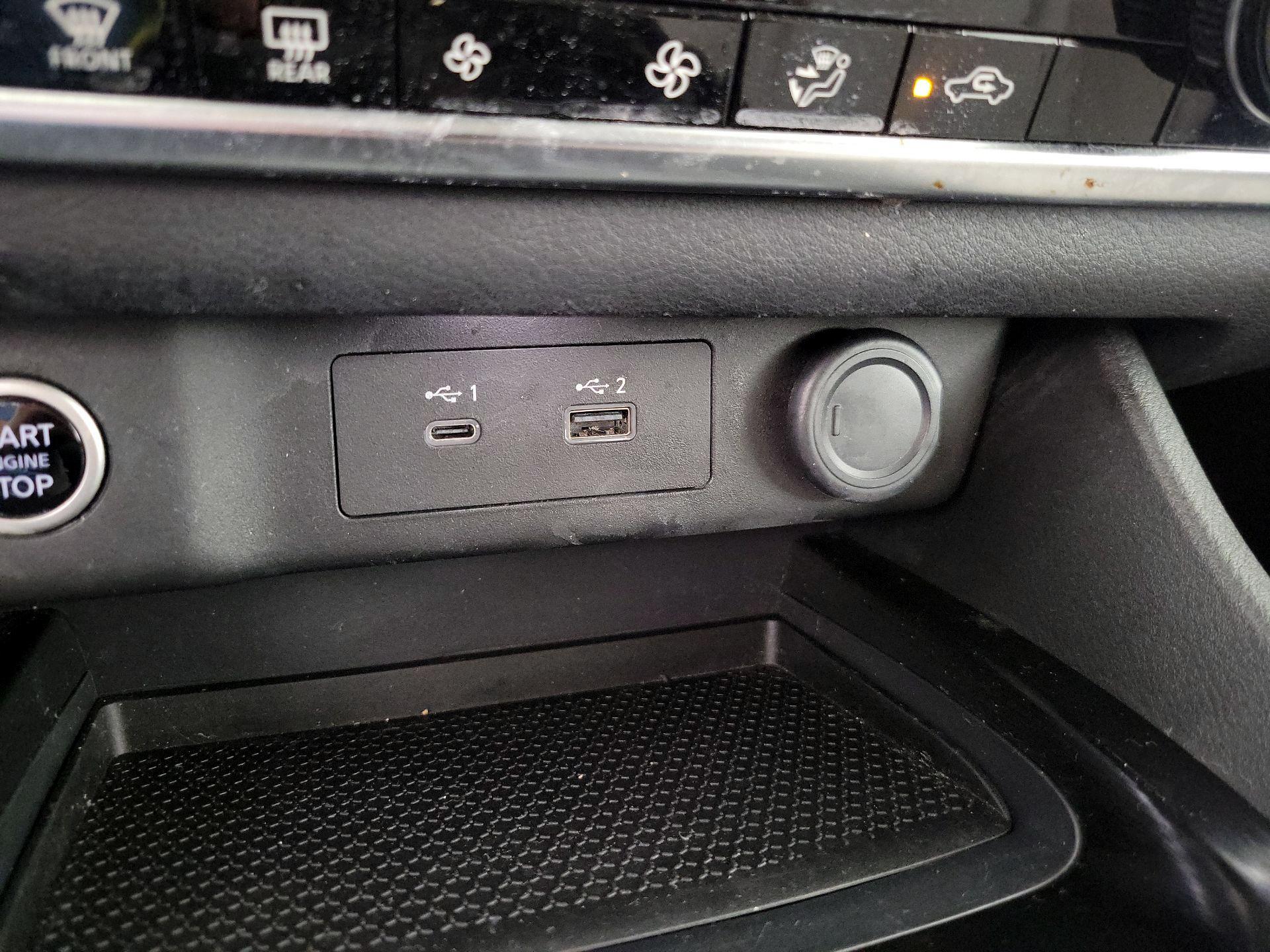 Thumbnail: 2021 Nissan Rogue - 17