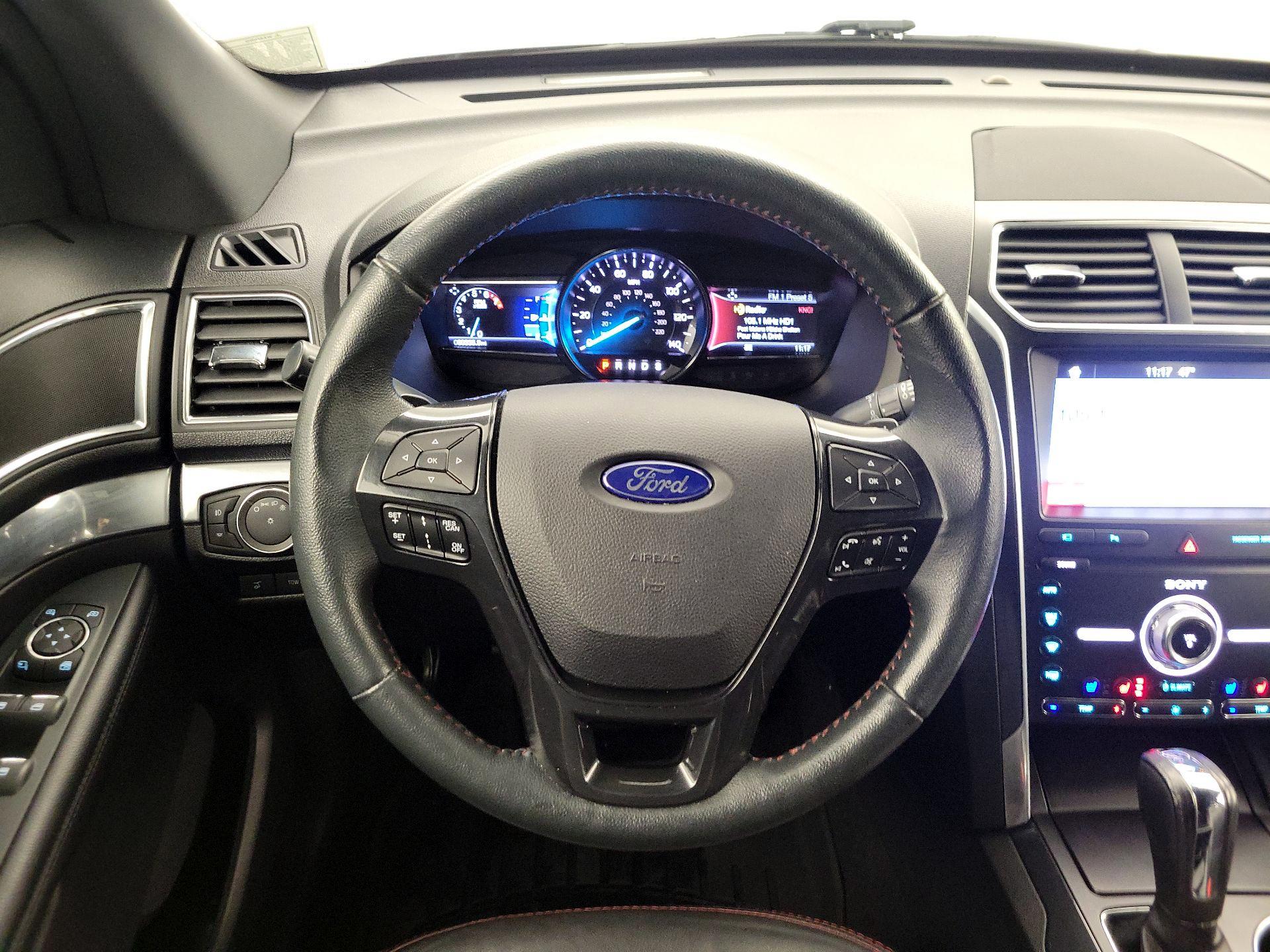 Thumbnail: 2019 Ford Explorer - 10