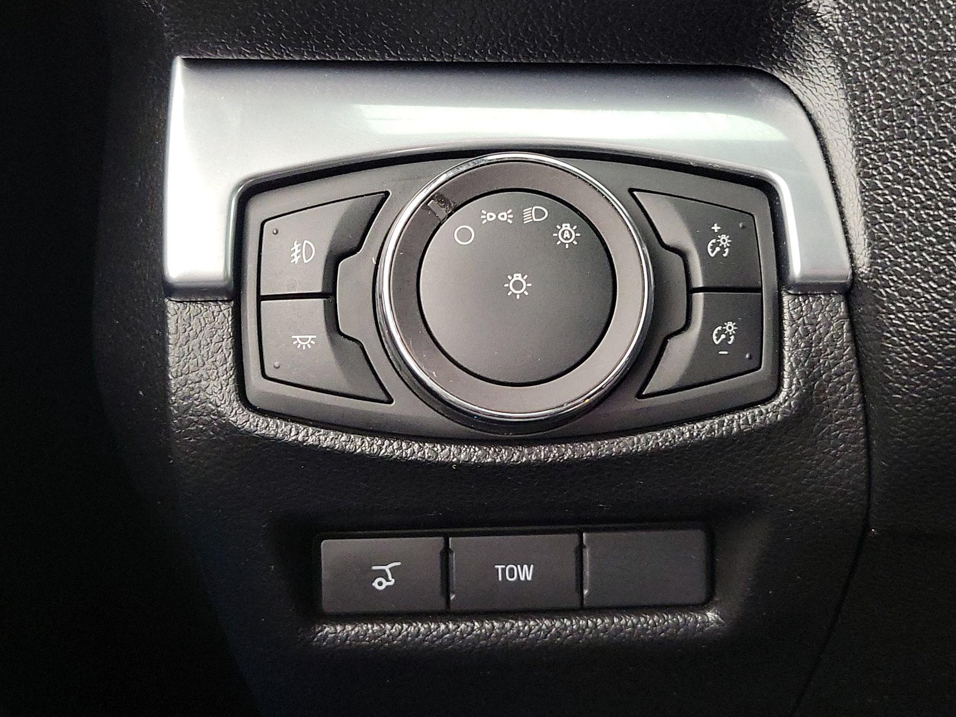 Thumbnail: 2019 Ford Explorer - 13