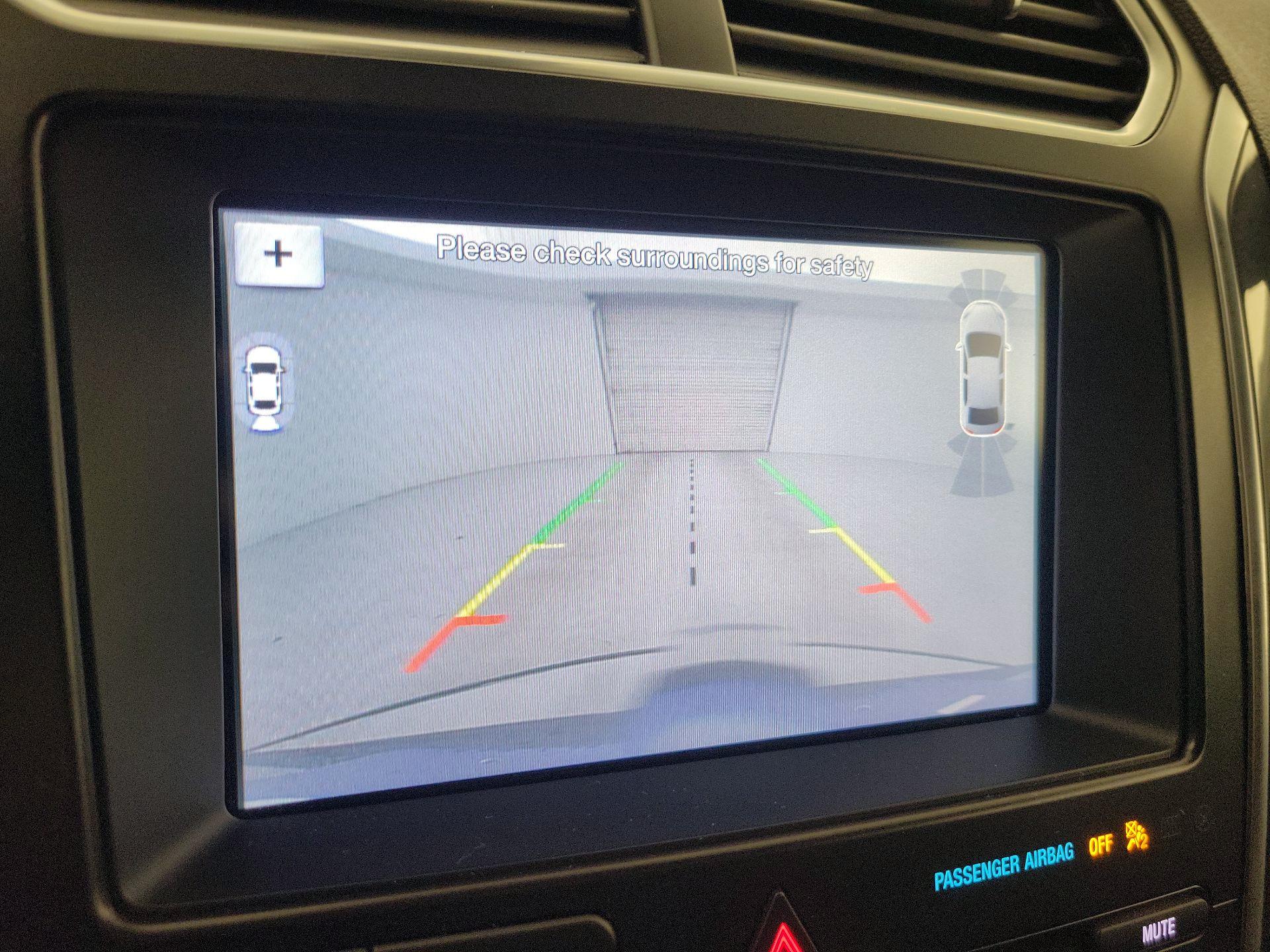 Thumbnail: 2019 Ford Explorer - 14