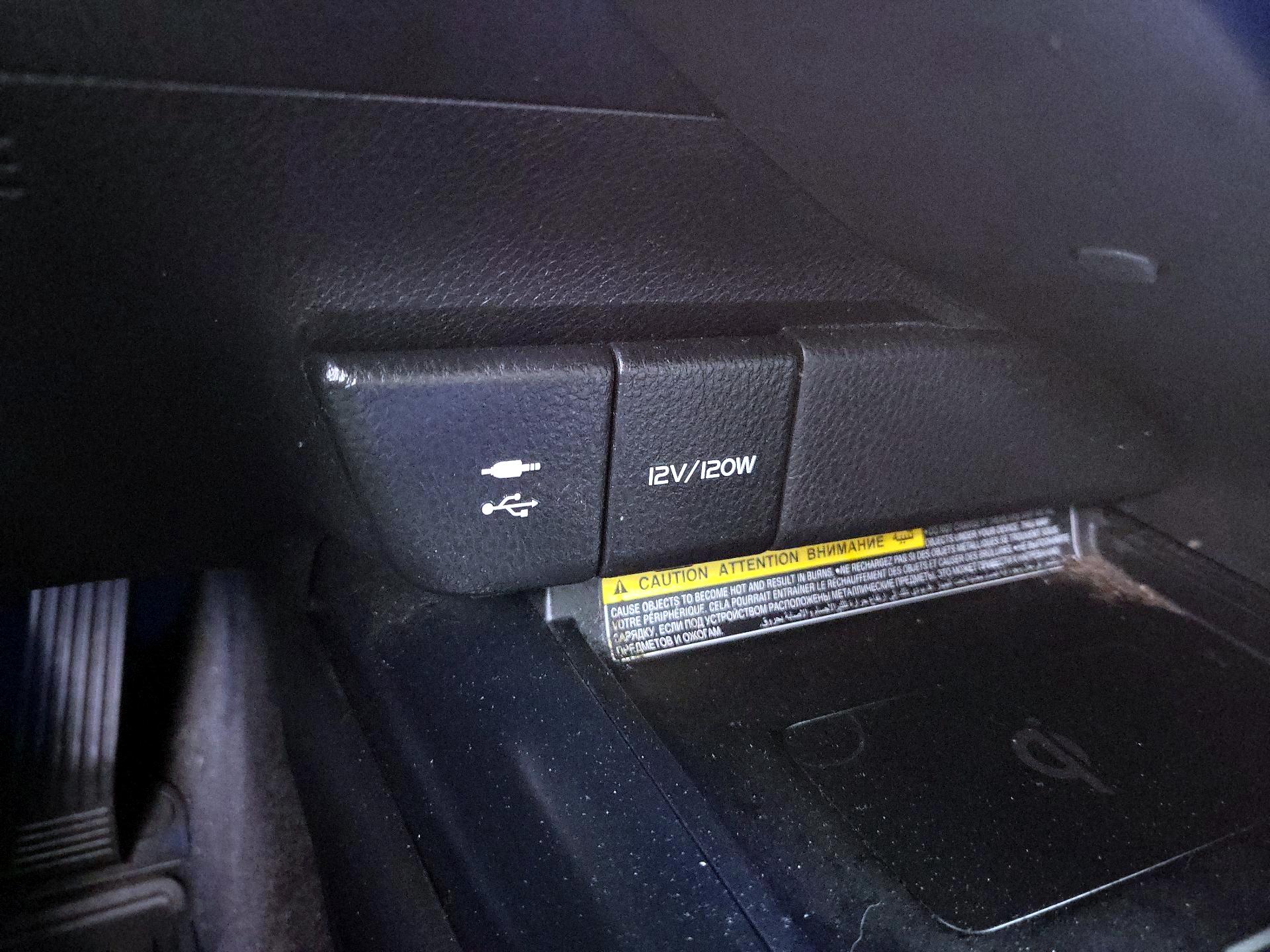 Thumbnail: 2019 Toyota Camry - 18