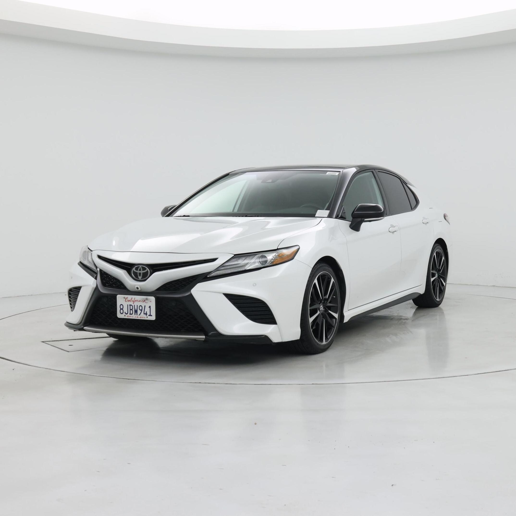 Thumbnail: 2019 Toyota Camry - 4