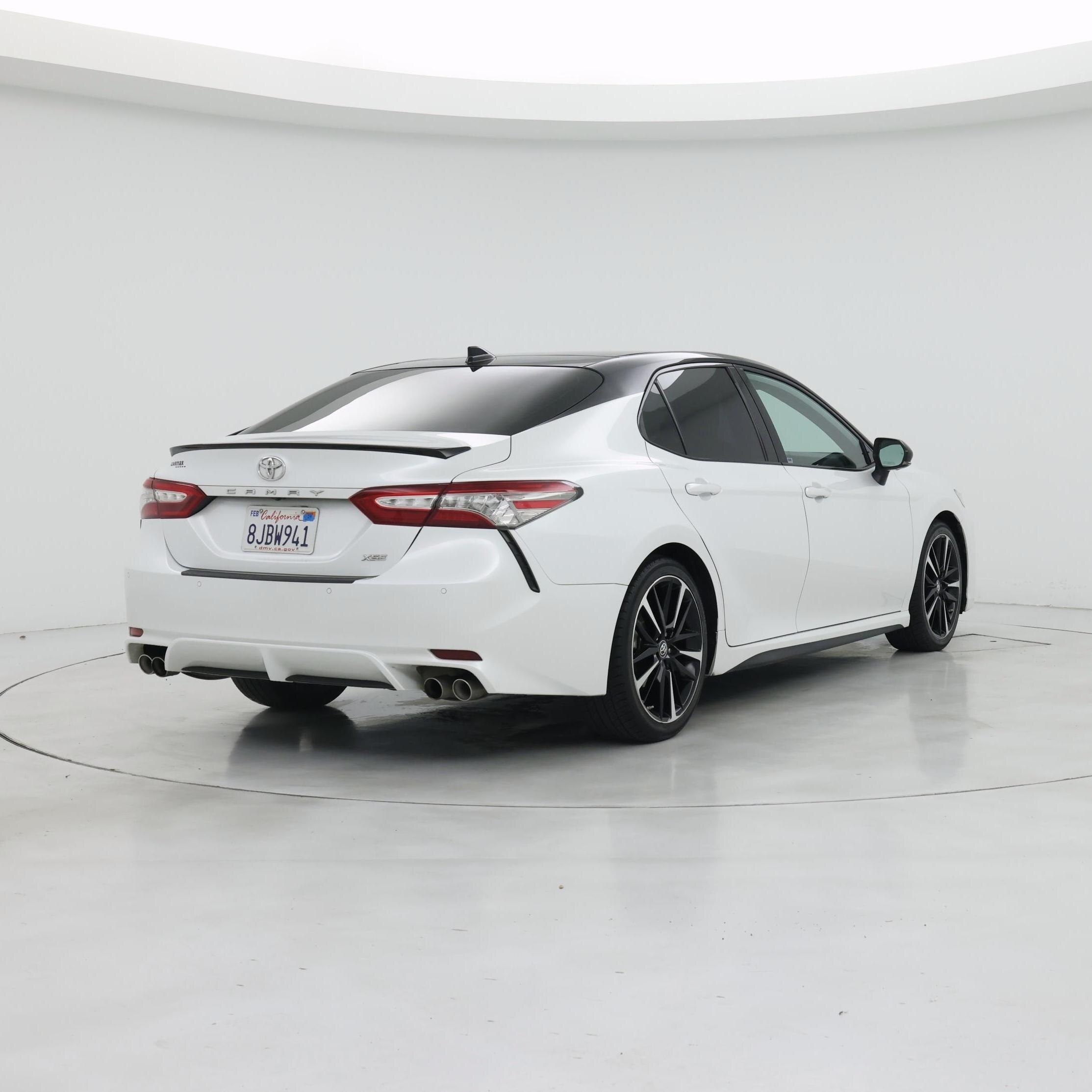 Thumbnail: 2019 Toyota Camry - 8