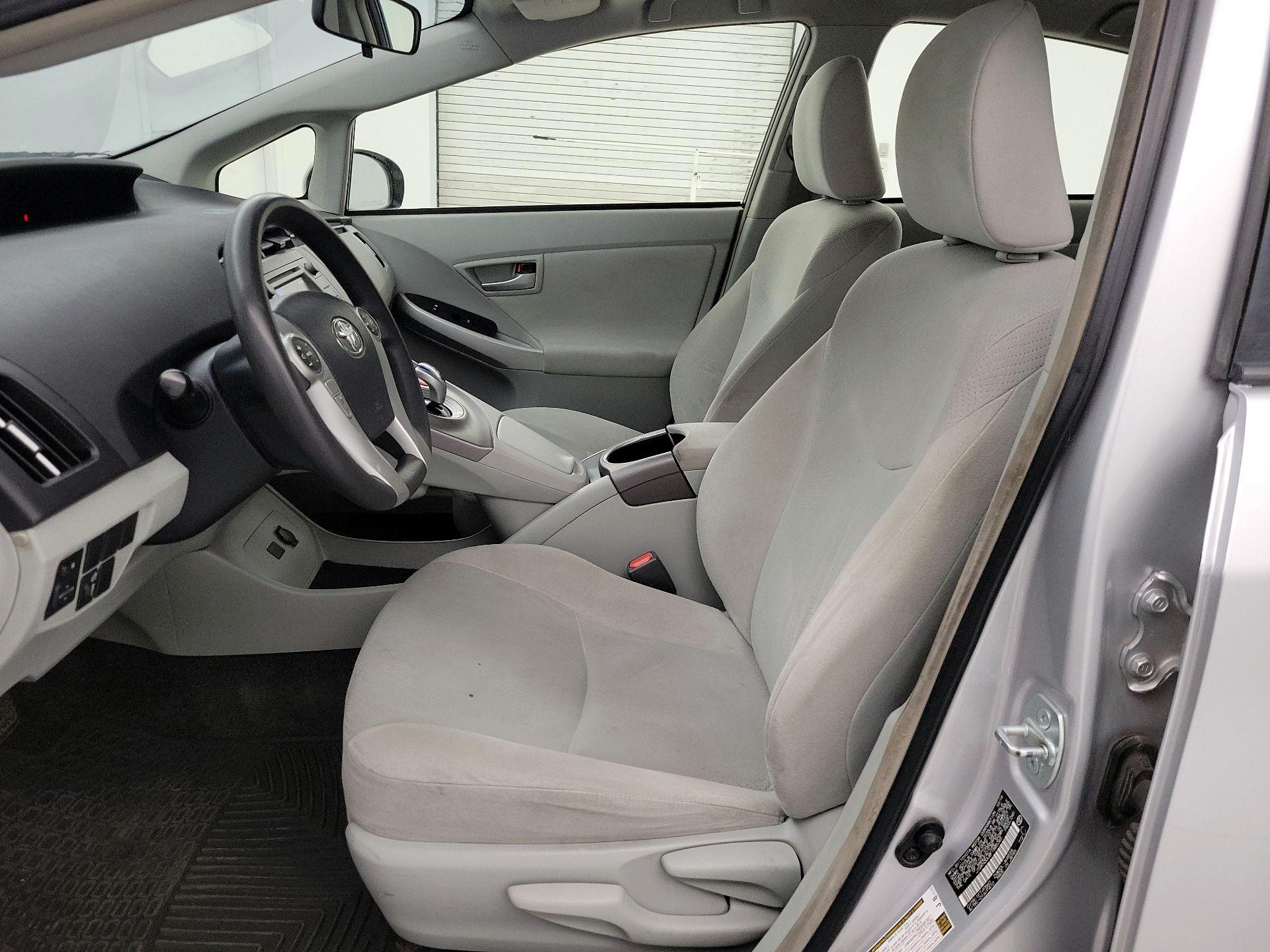 Thumbnail: 2015 Toyota Prius - 11