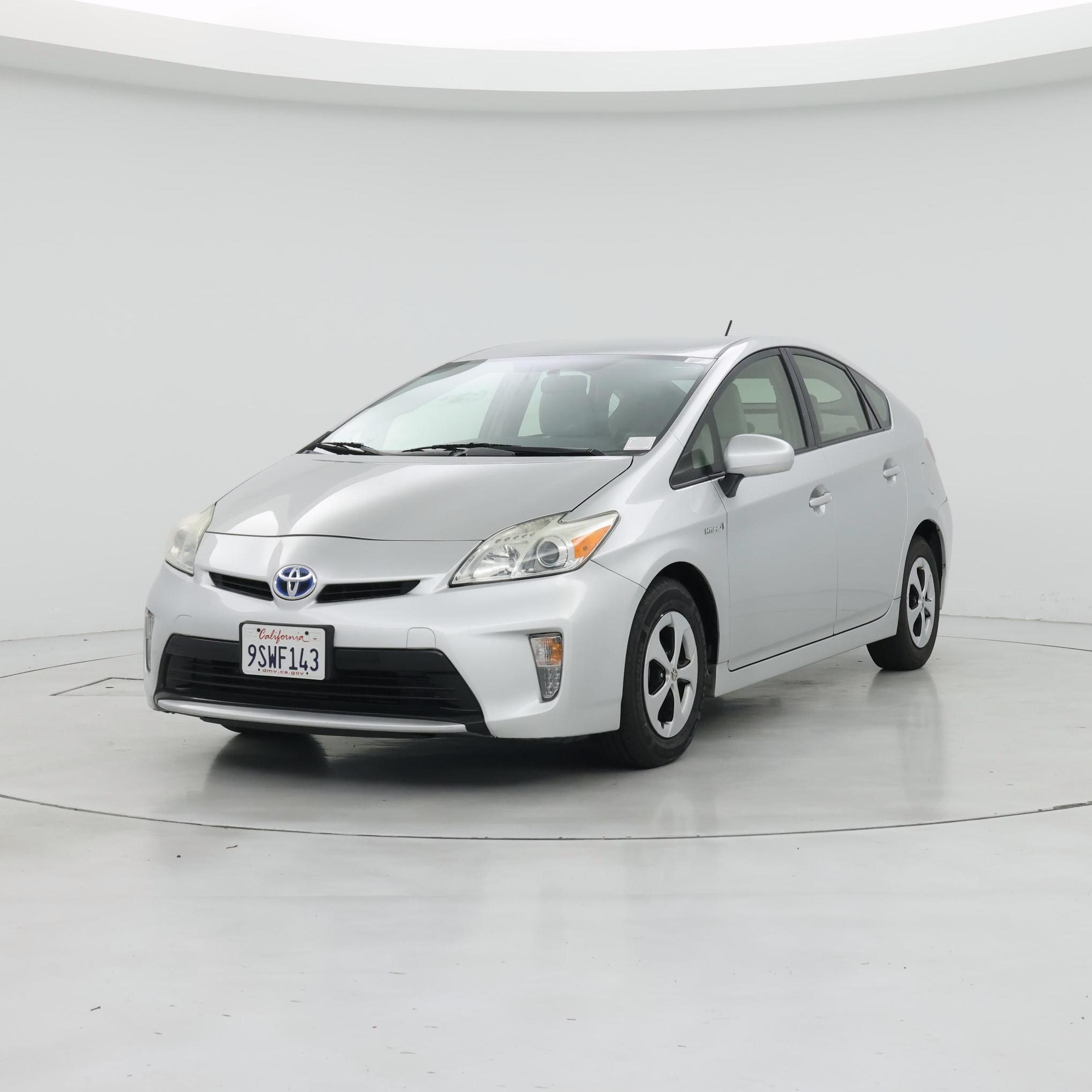 Thumbnail: 2015 Toyota Prius - 4