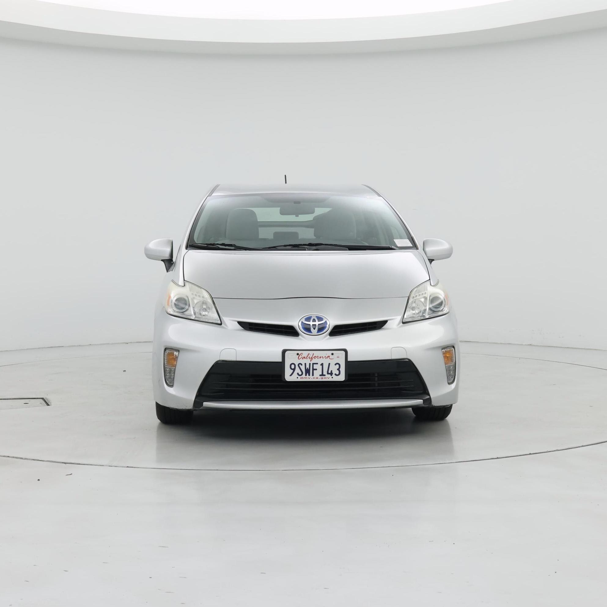 Thumbnail: 2015 Toyota Prius - 5