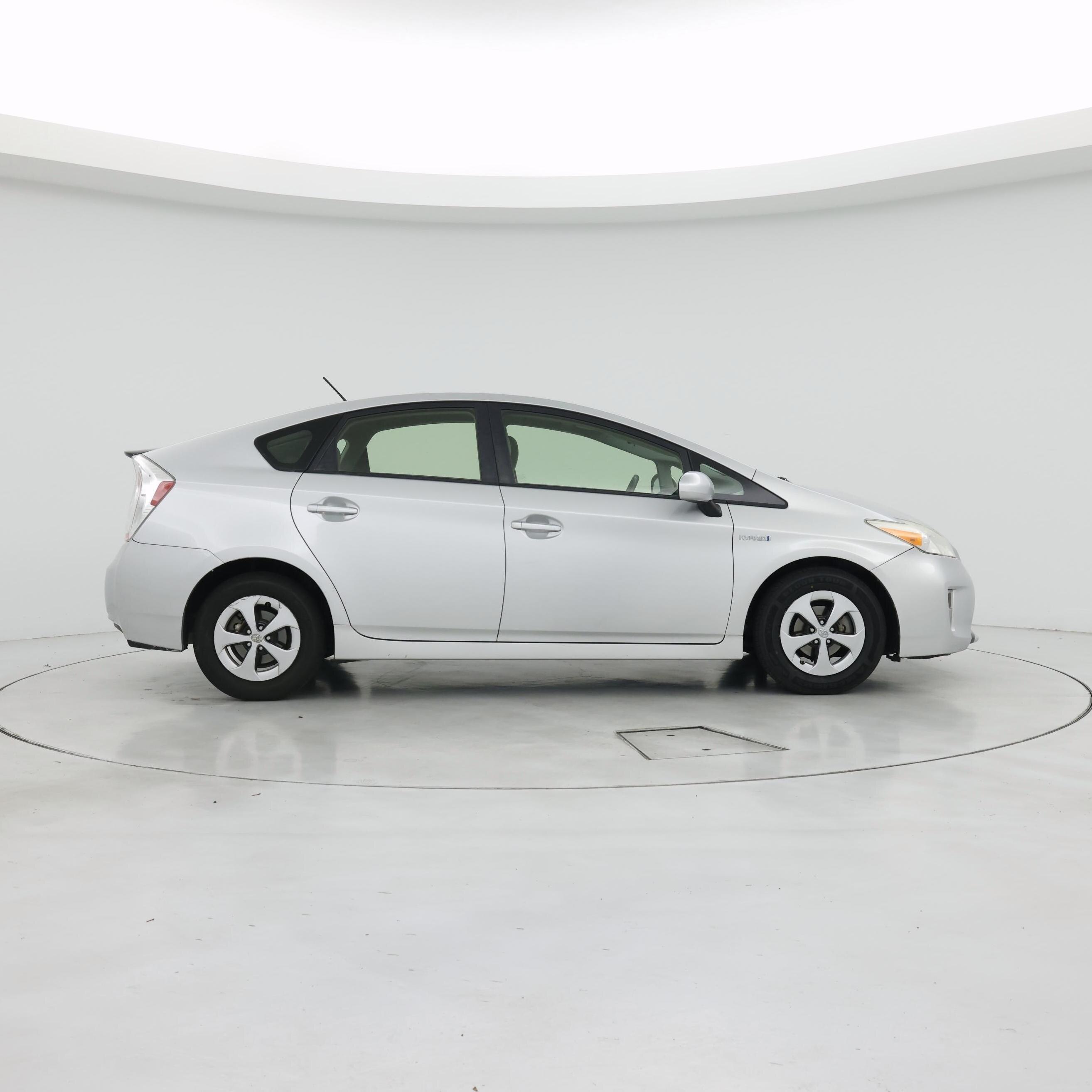 Thumbnail: 2015 Toyota Prius - 7