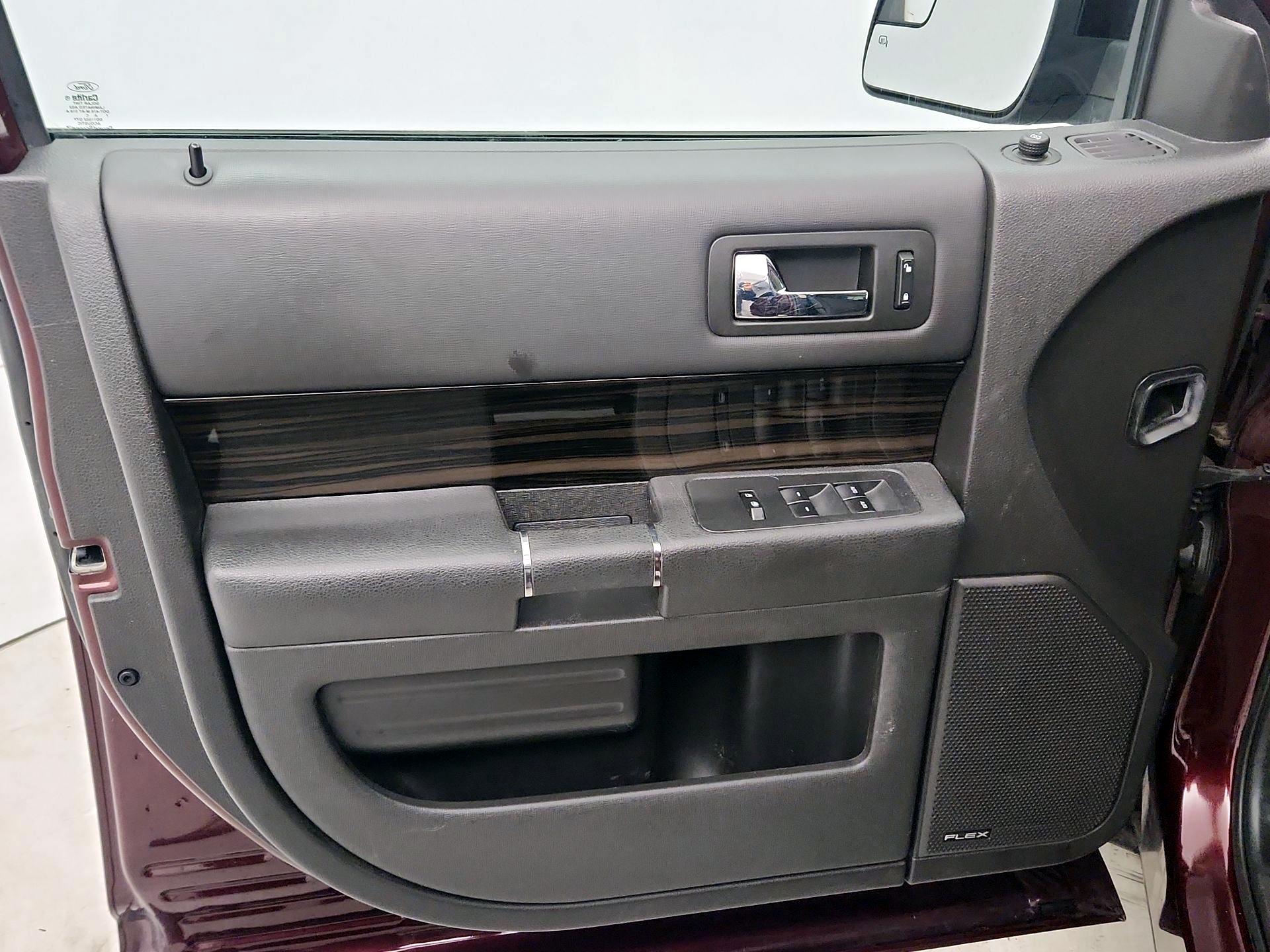 Thumbnail: 2018 Ford Flex - 12