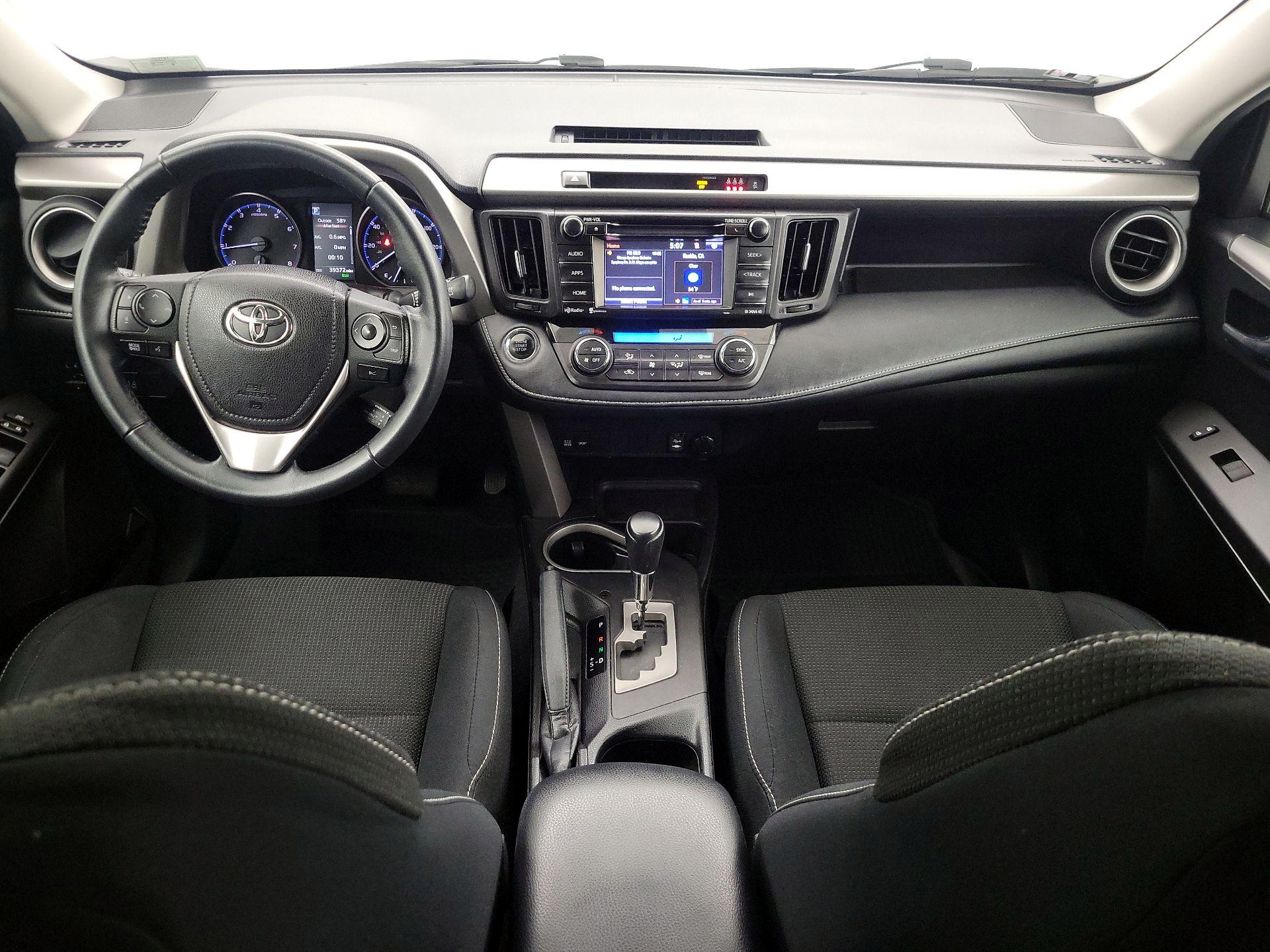 Thumbnail: 2018 Toyota RAV4 - 9