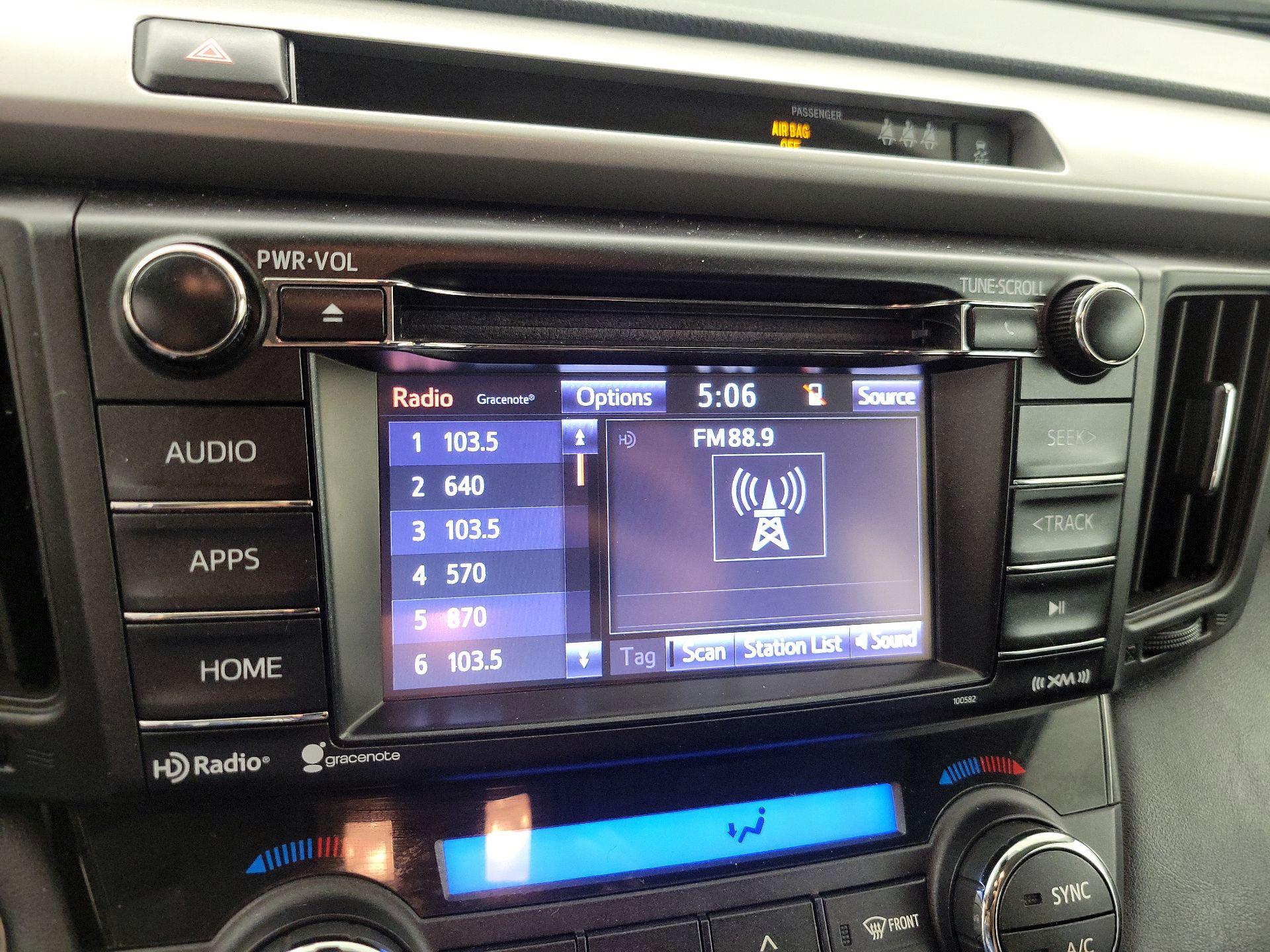 Thumbnail: 2018 Toyota RAV4 - 15