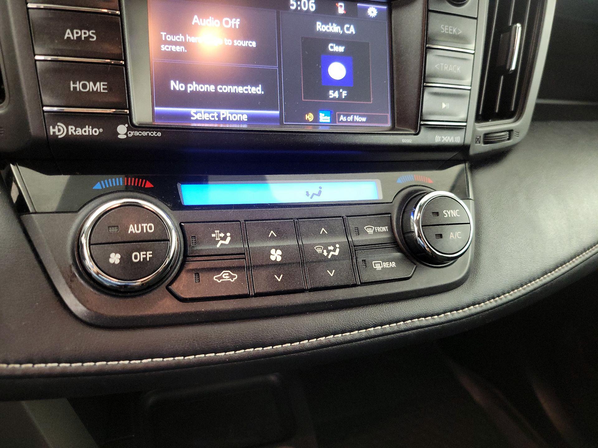 Thumbnail: 2018 Toyota RAV4 - 16