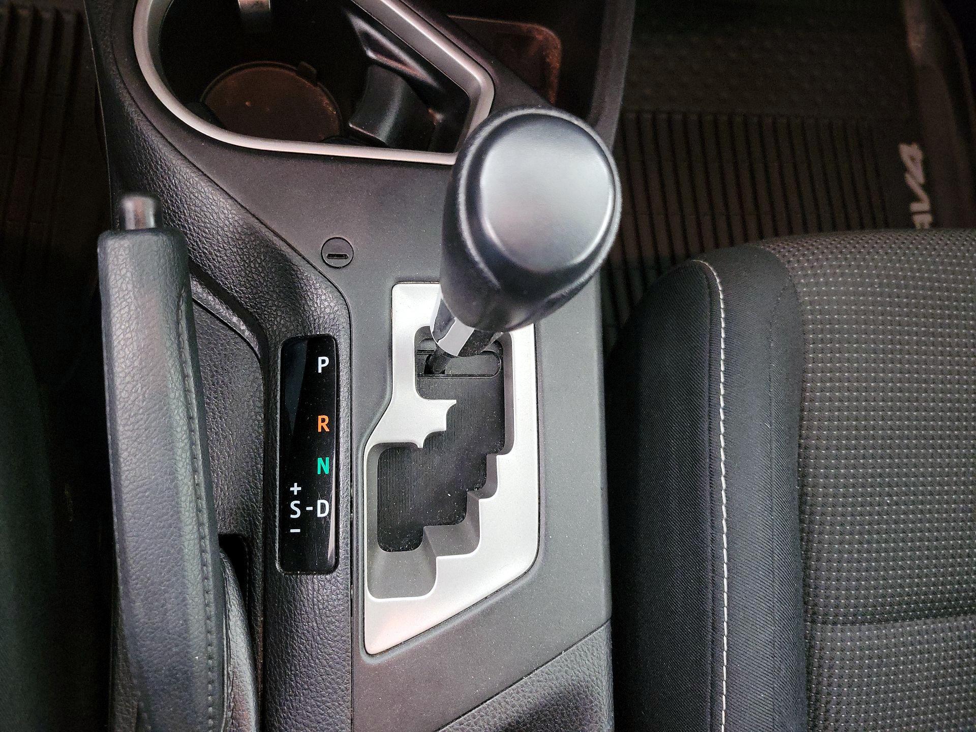 Thumbnail: 2018 Toyota RAV4 - 17