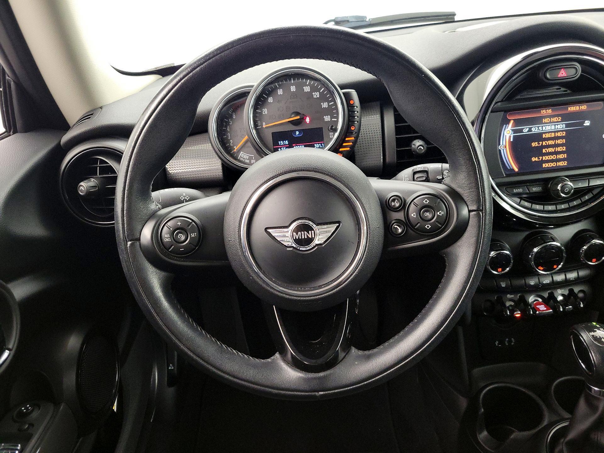 Thumbnail: 2017 MINI Cooper Hardtop - 10