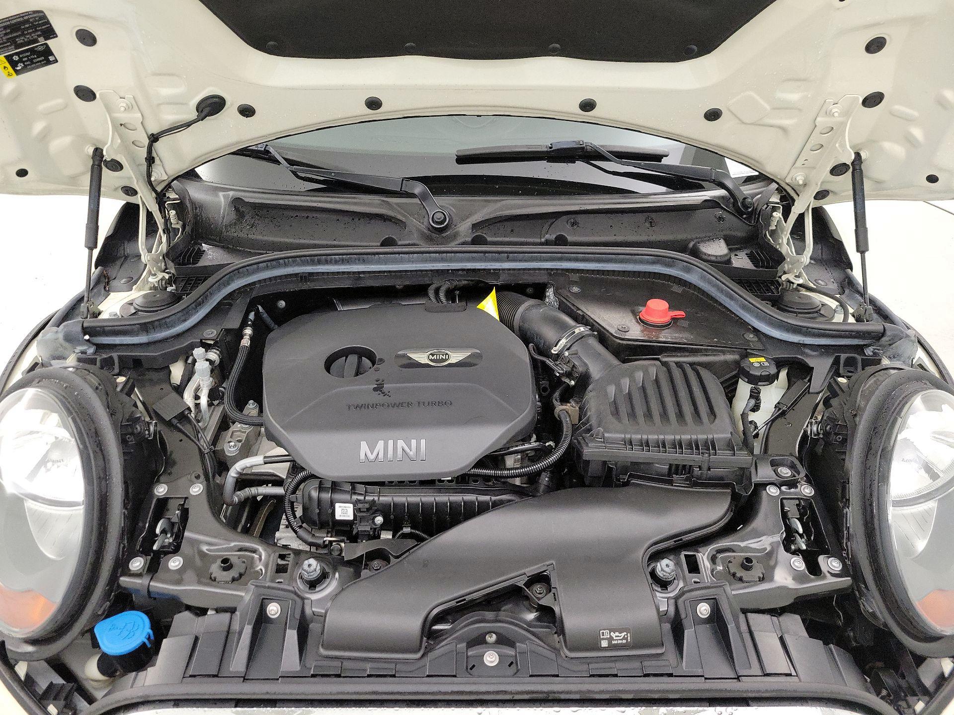 Thumbnail: 2017 MINI Cooper Hardtop - 19